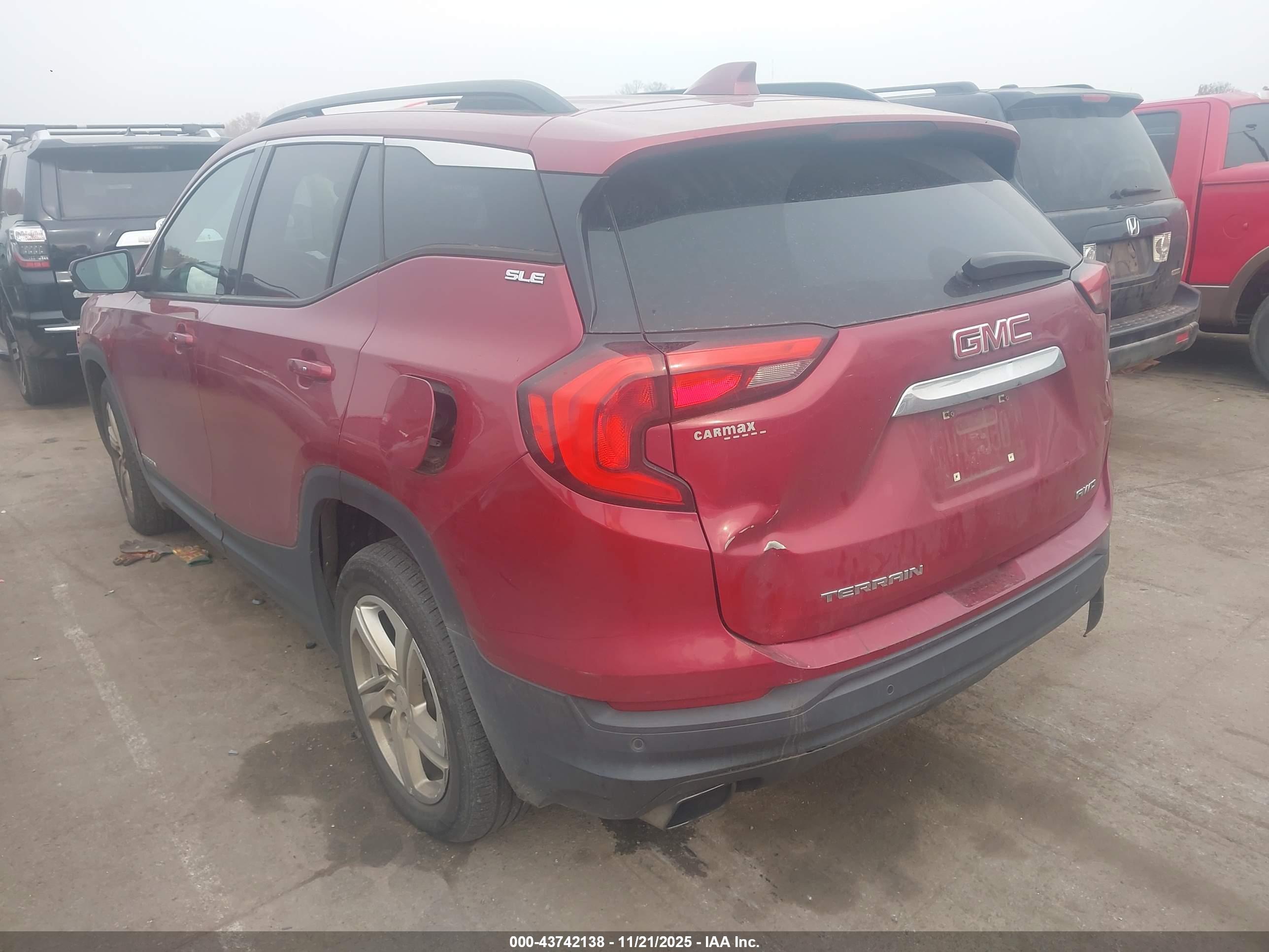 GMC TERRAIN image 3