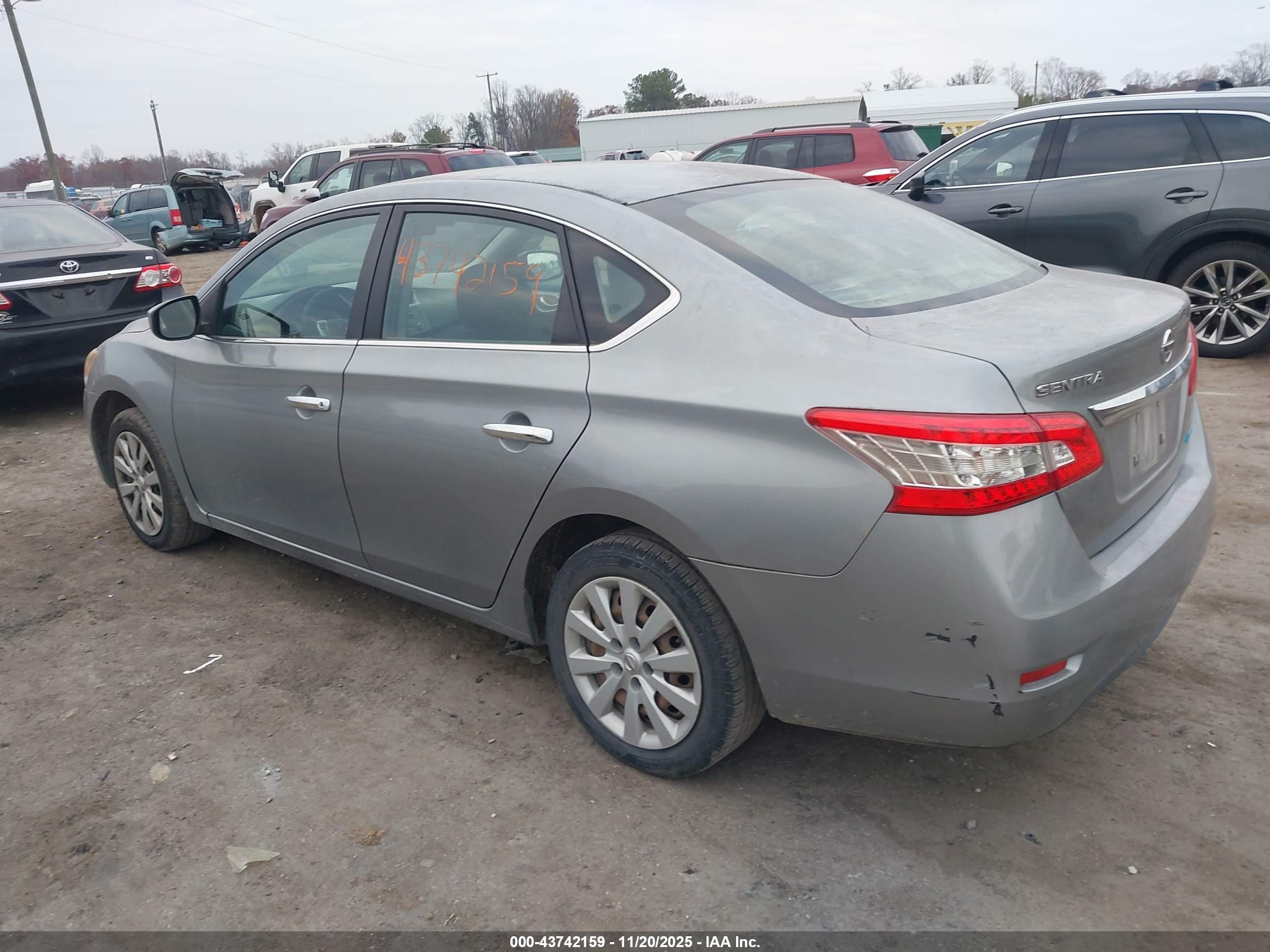 NISSAN SENTRA image 3