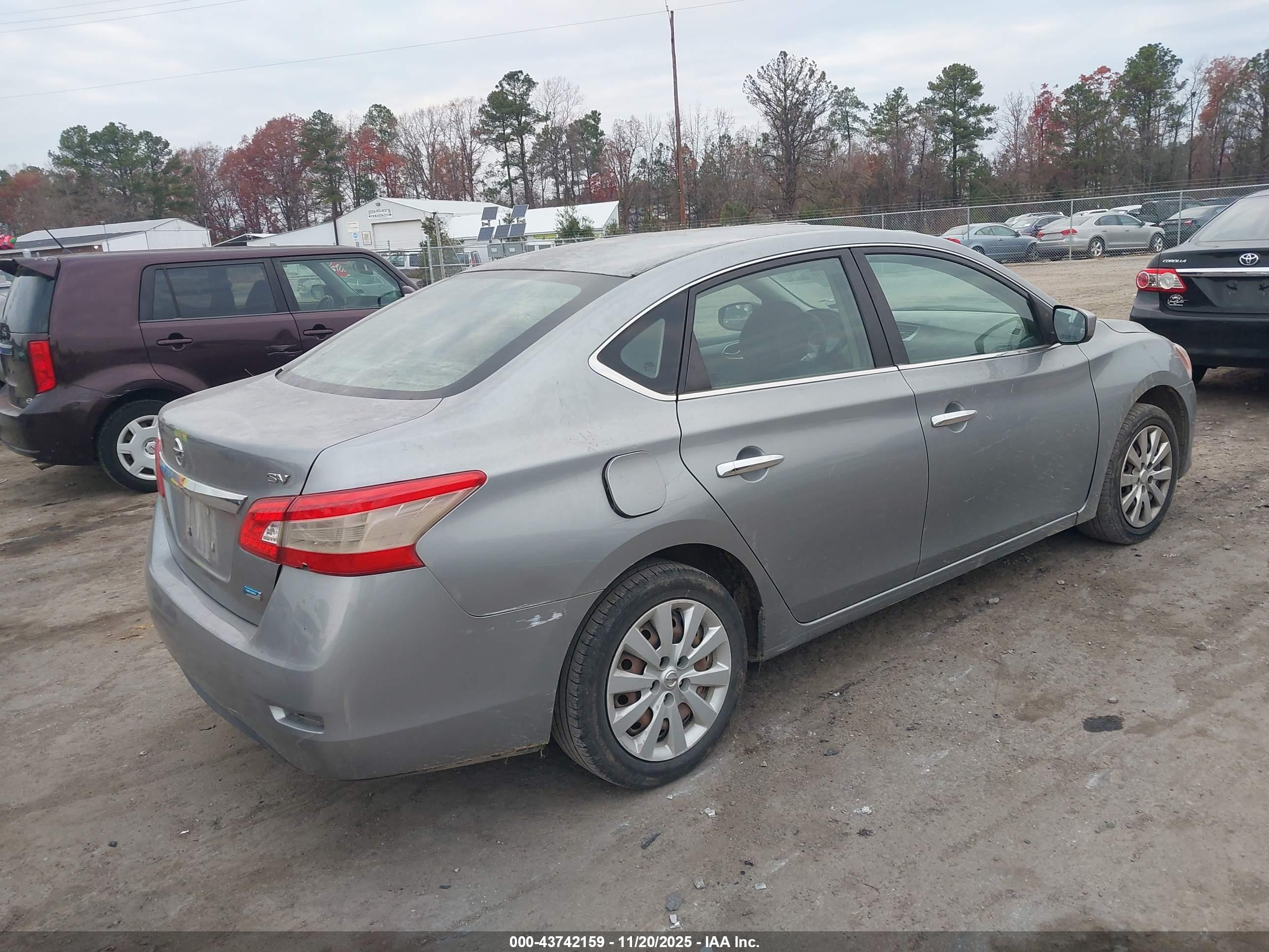 NISSAN SENTRA image 4