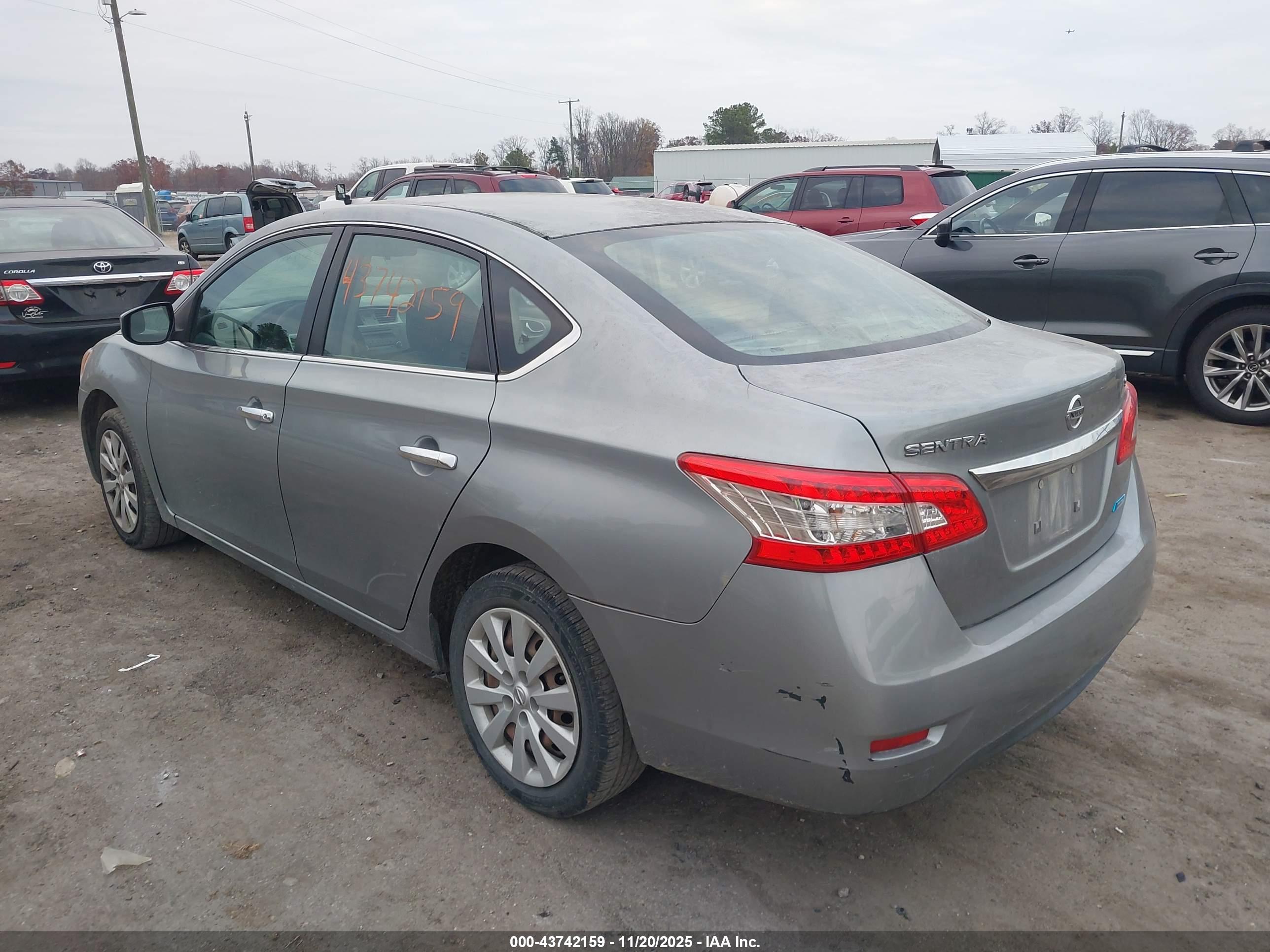 NISSAN SENTRA image 6