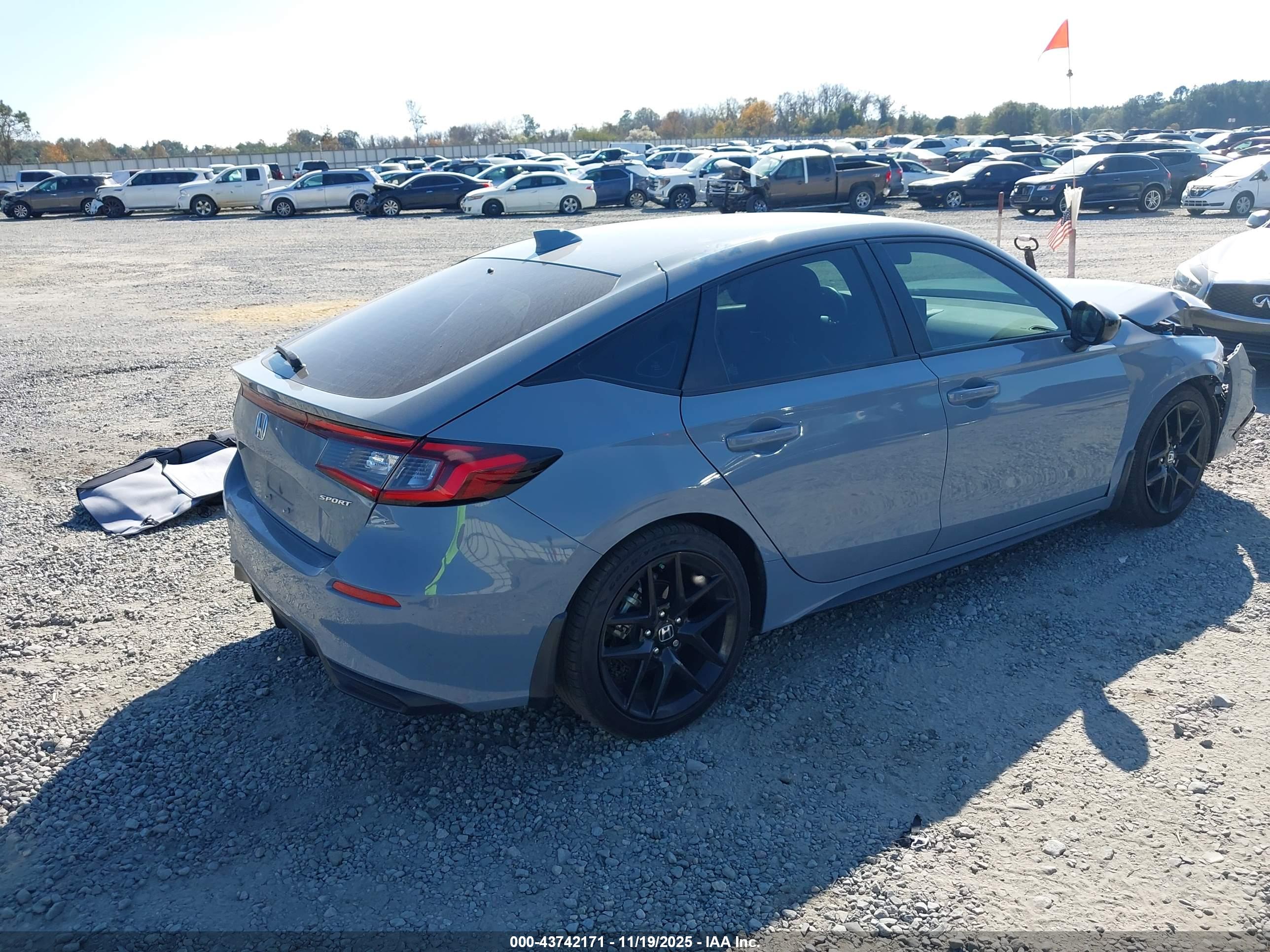 HONDA CIVIC image 4