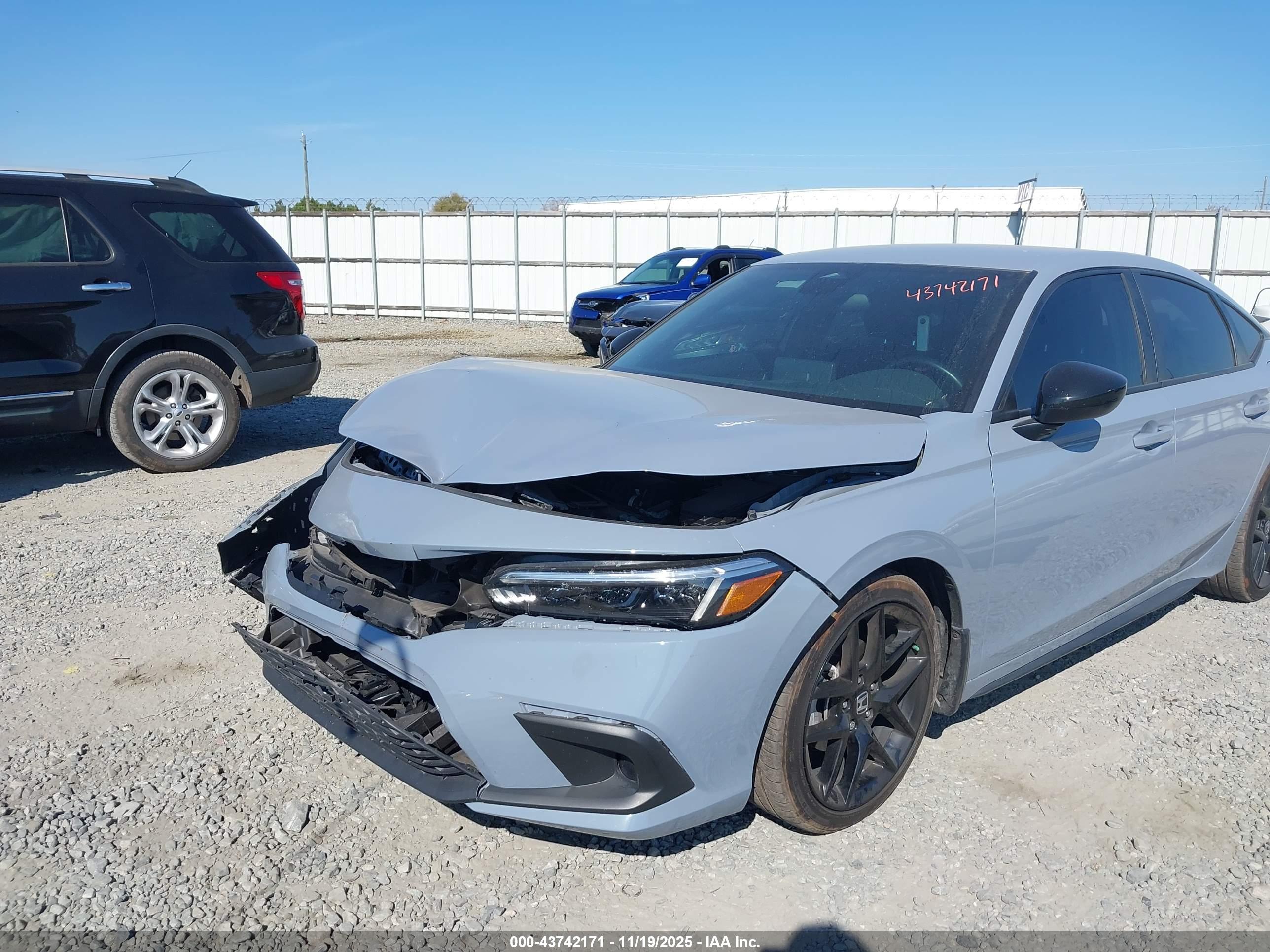HONDA CIVIC image 6