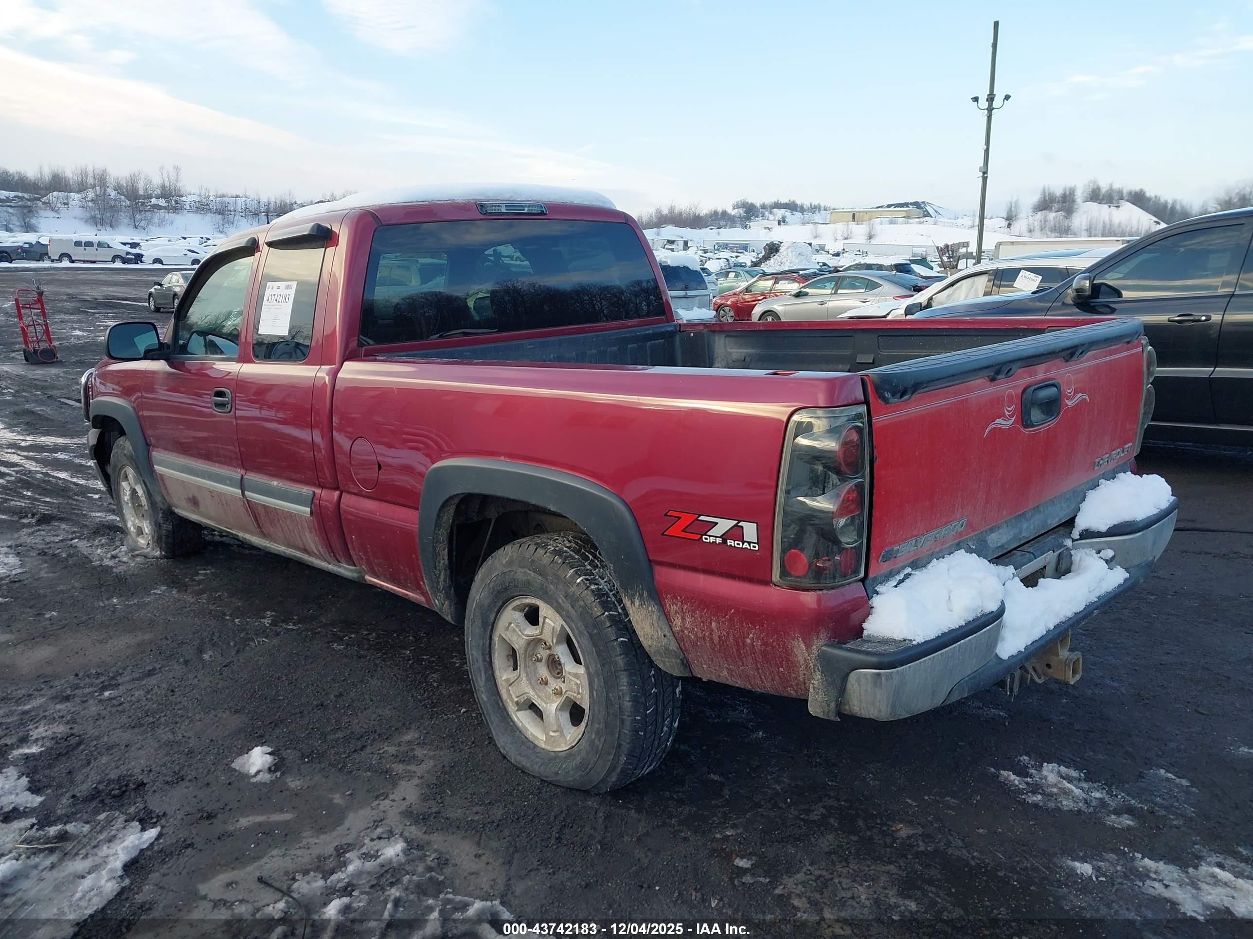 CHEVROLET SILVERADO image 3