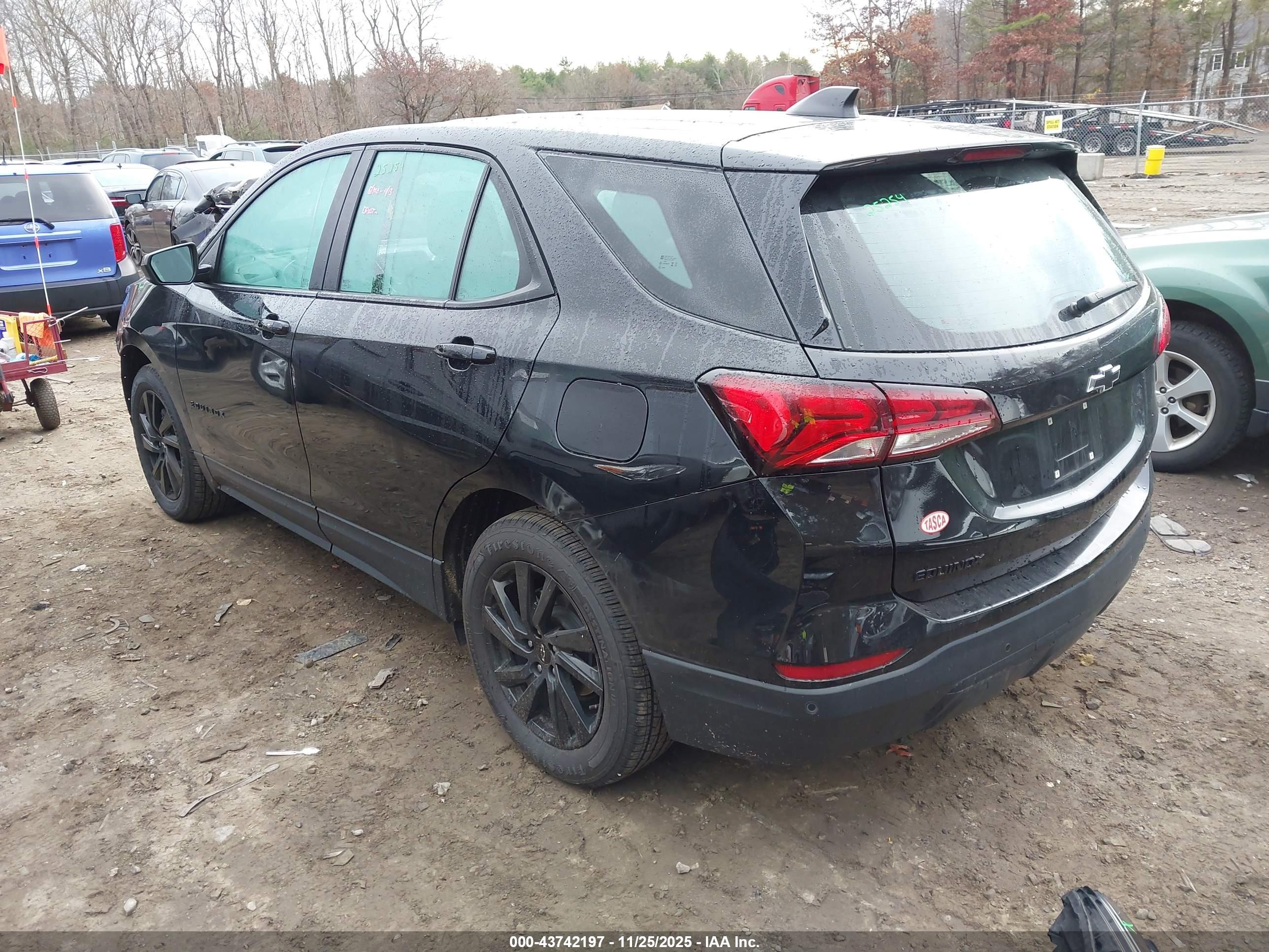 CHEVROLET EQUINOX image 3
