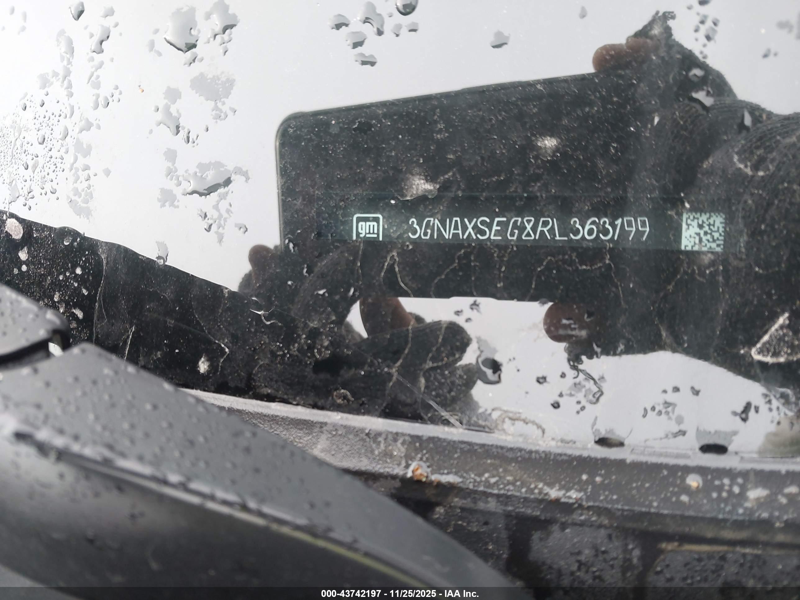 CHEVROLET EQUINOX image 9