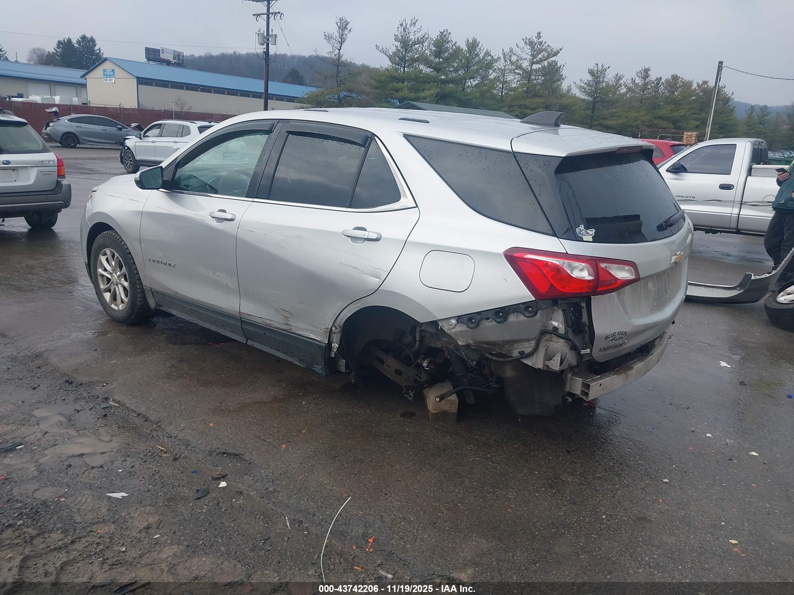CHEVROLET EQUINOX image 3