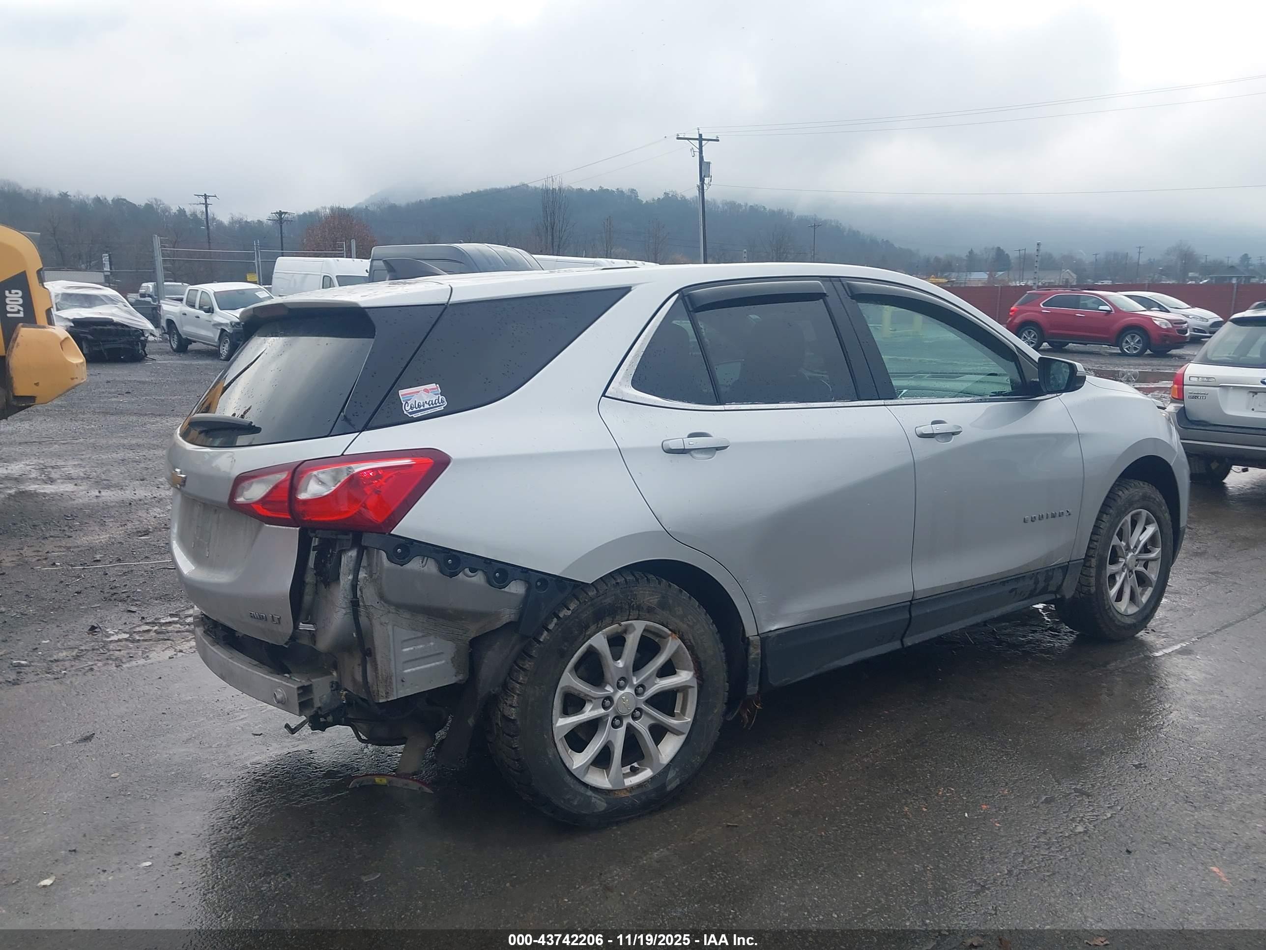 CHEVROLET EQUINOX image 4