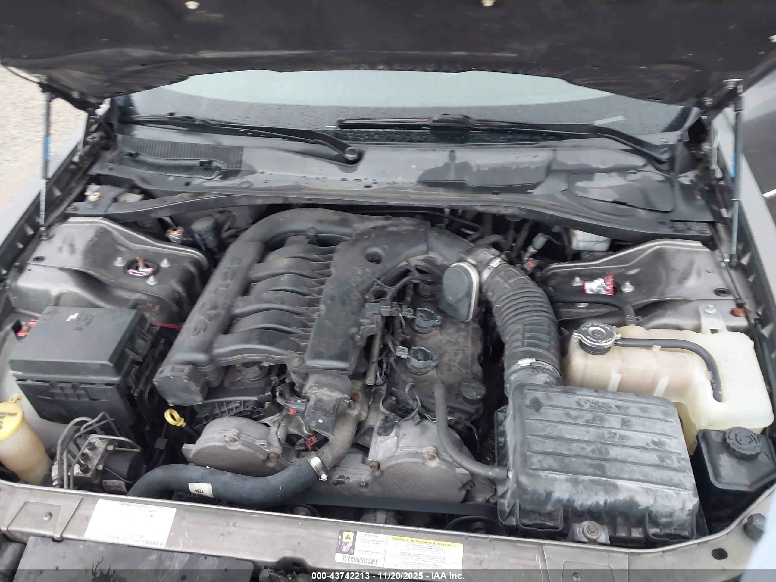 CHRYSLER 300 image 10