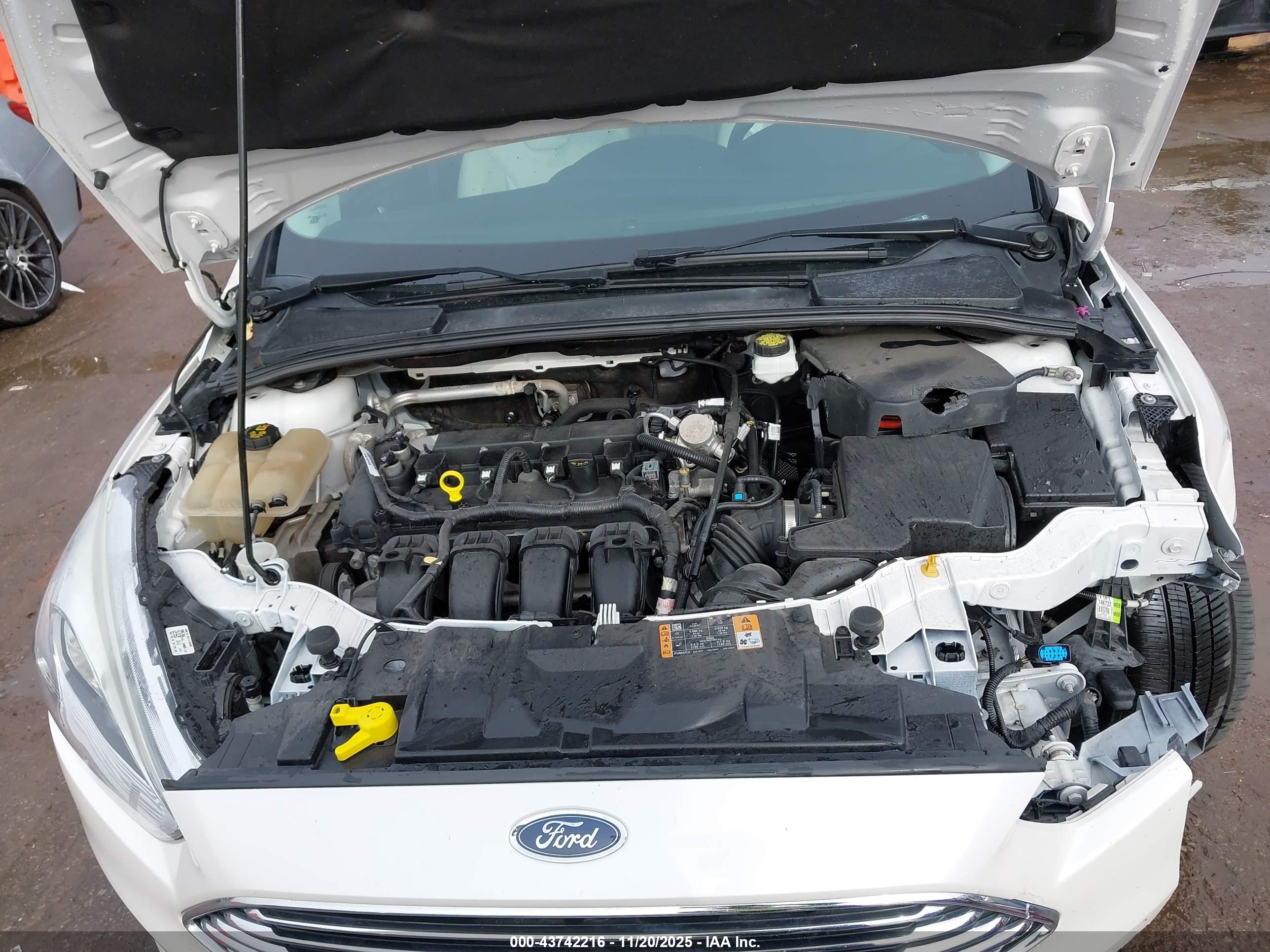 FORD FOCUS image 10