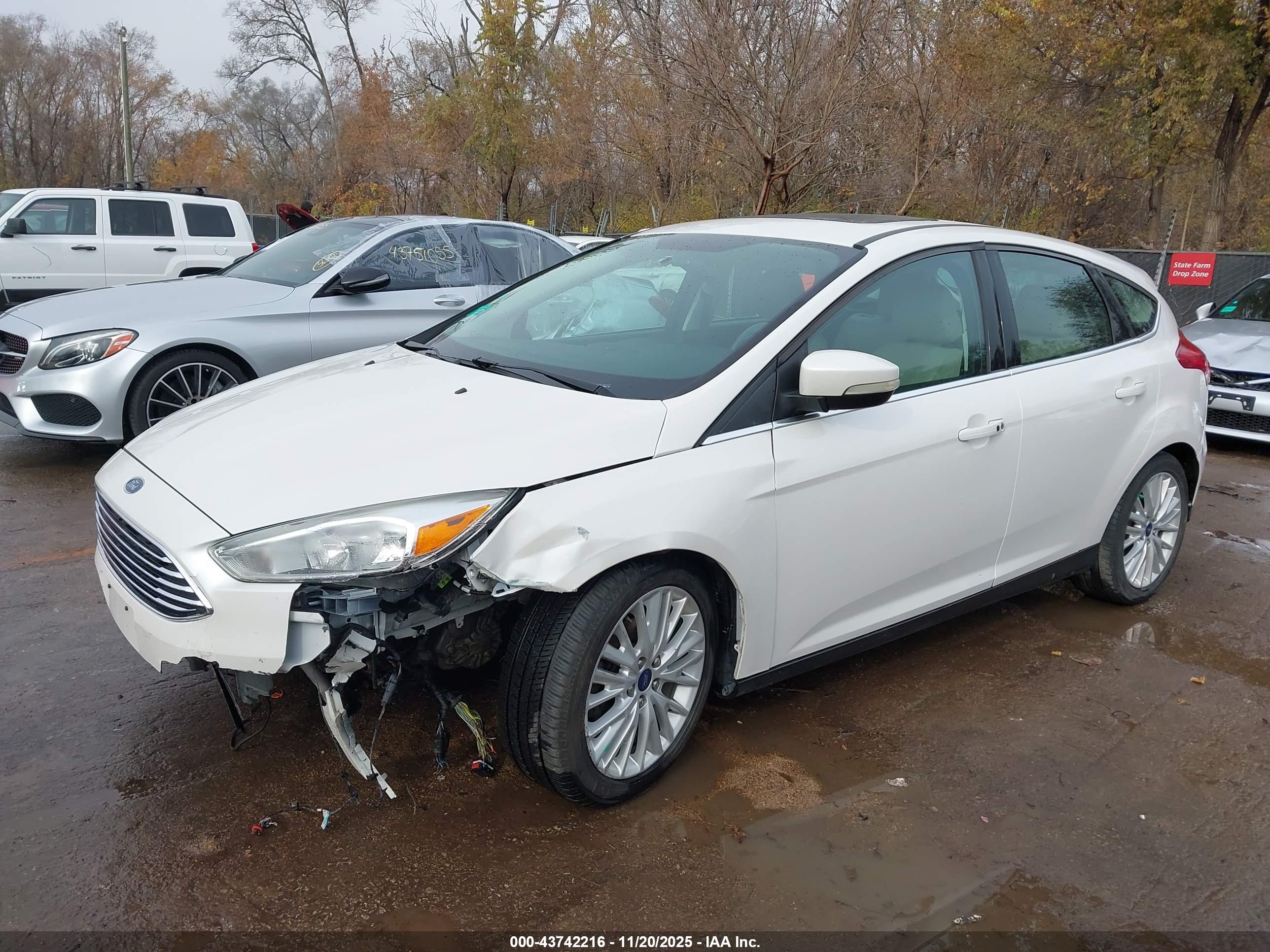 FORD FOCUS image 2