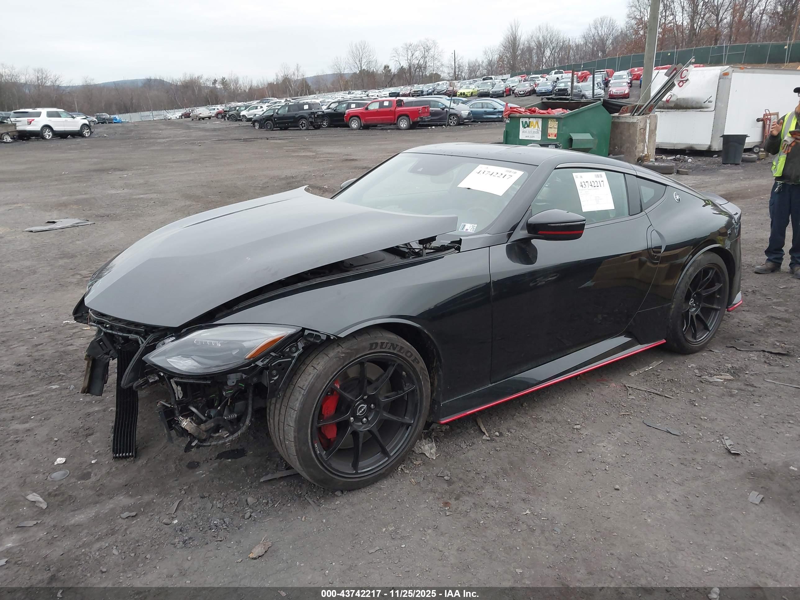 NISSAN Z image 2