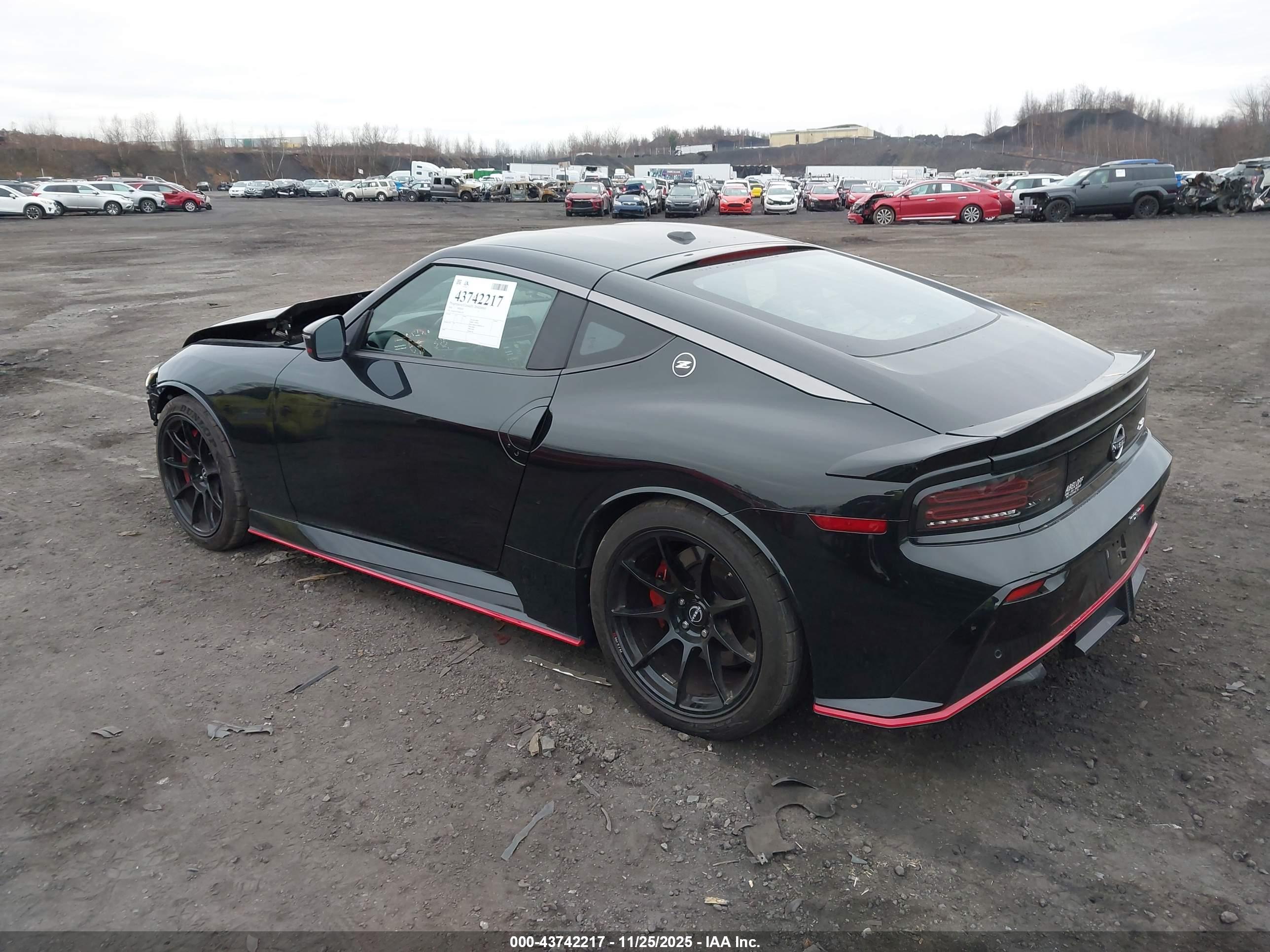 NISSAN Z image 3