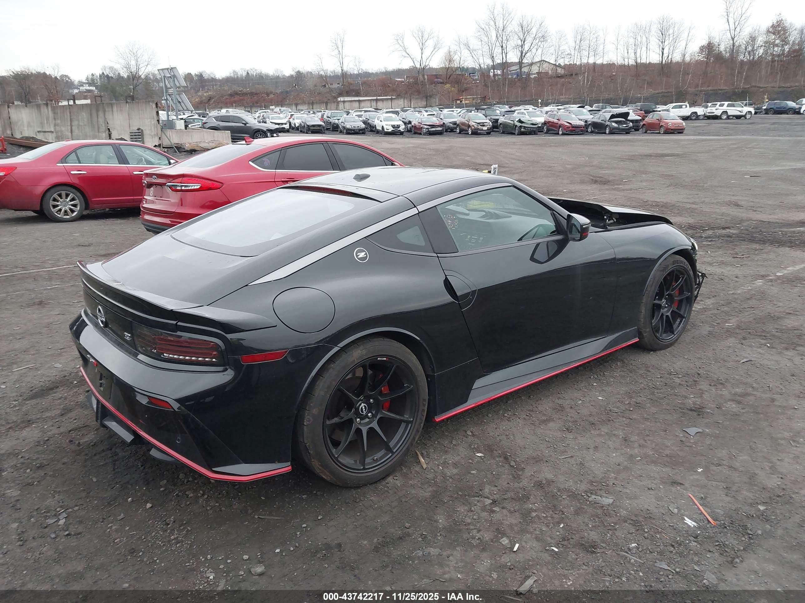 NISSAN Z image 4