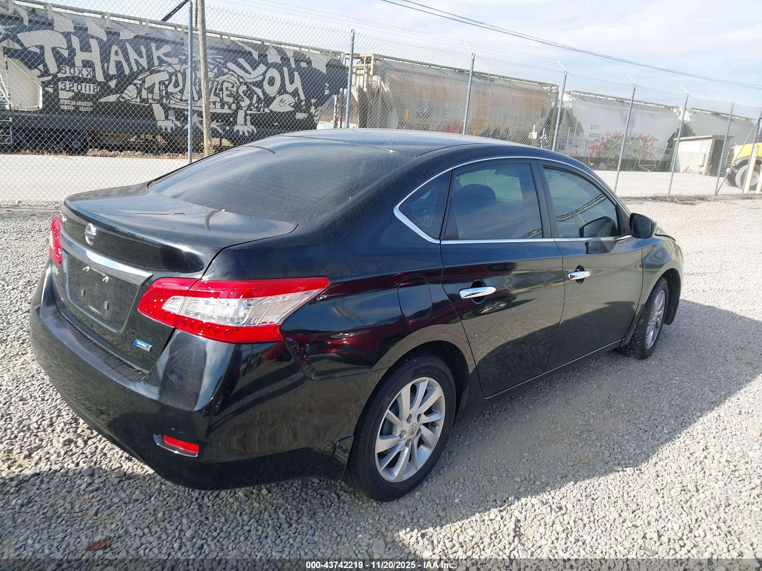 NISSAN SENTRA image 4