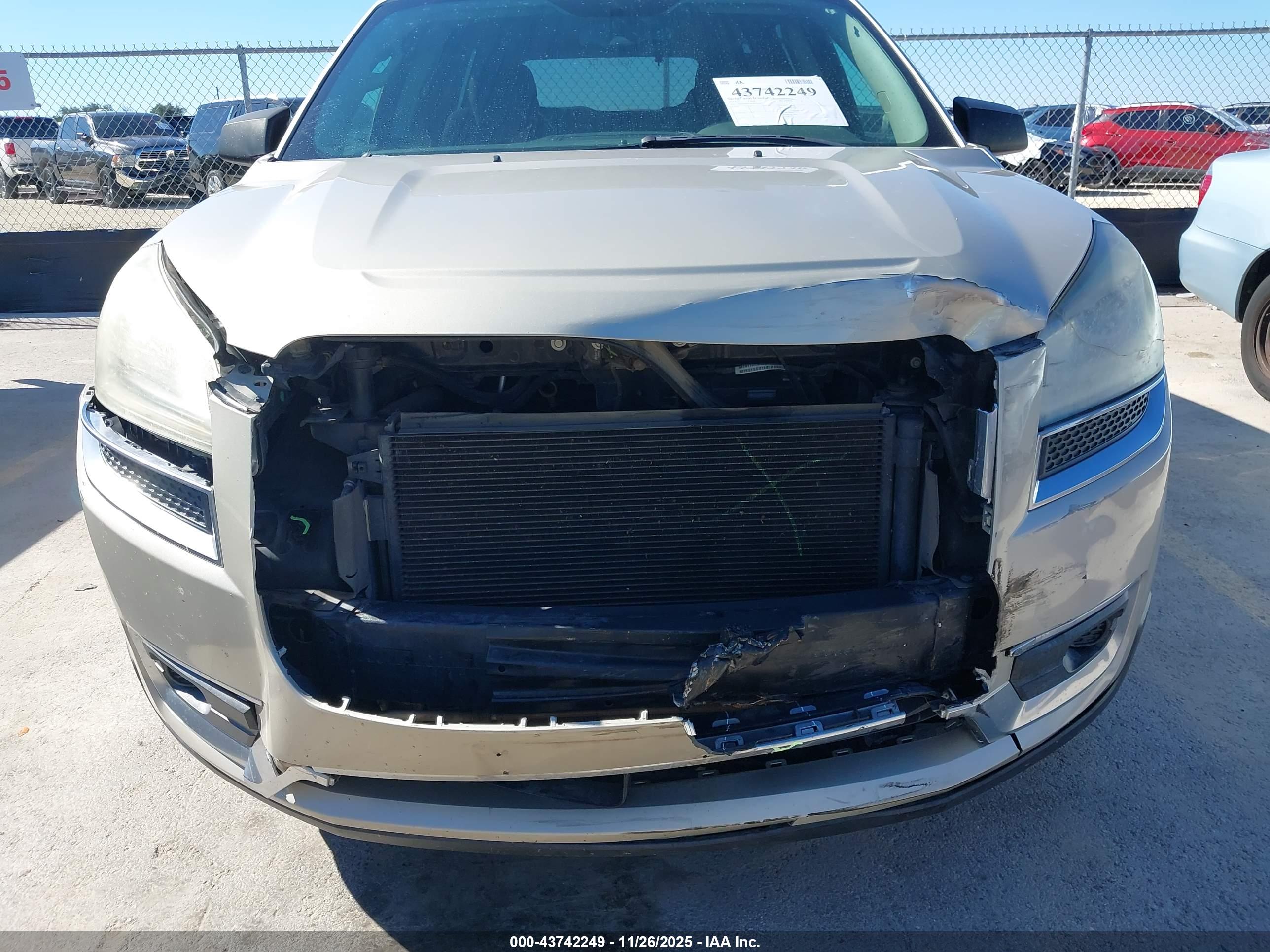 GMC ACADIA image 6