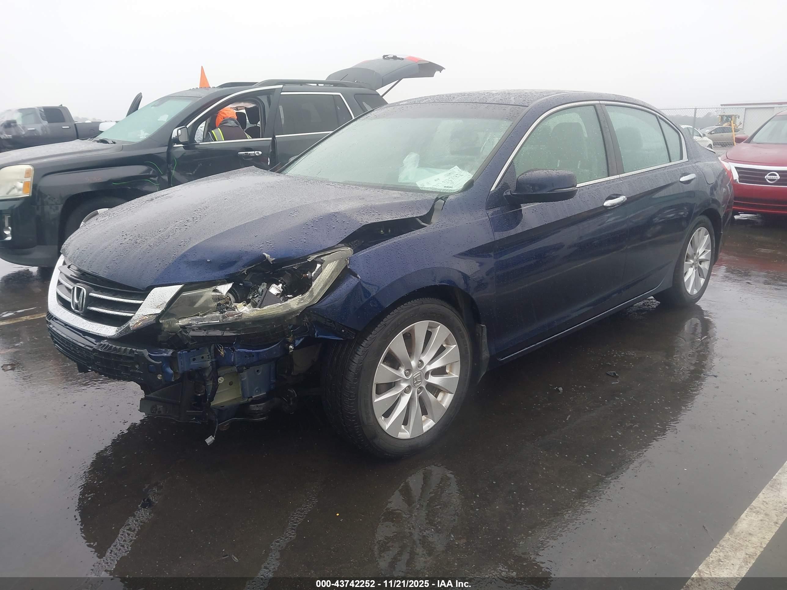 HONDA ACCORD image 2