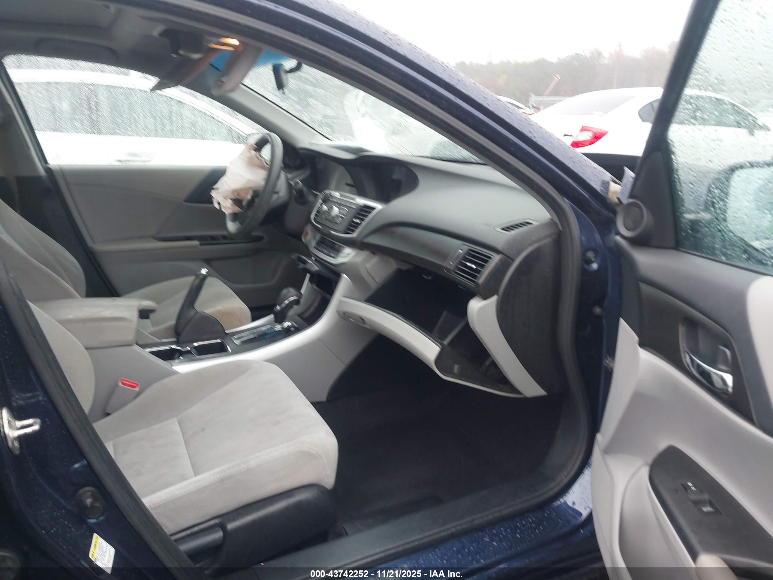 HONDA ACCORD image 5
