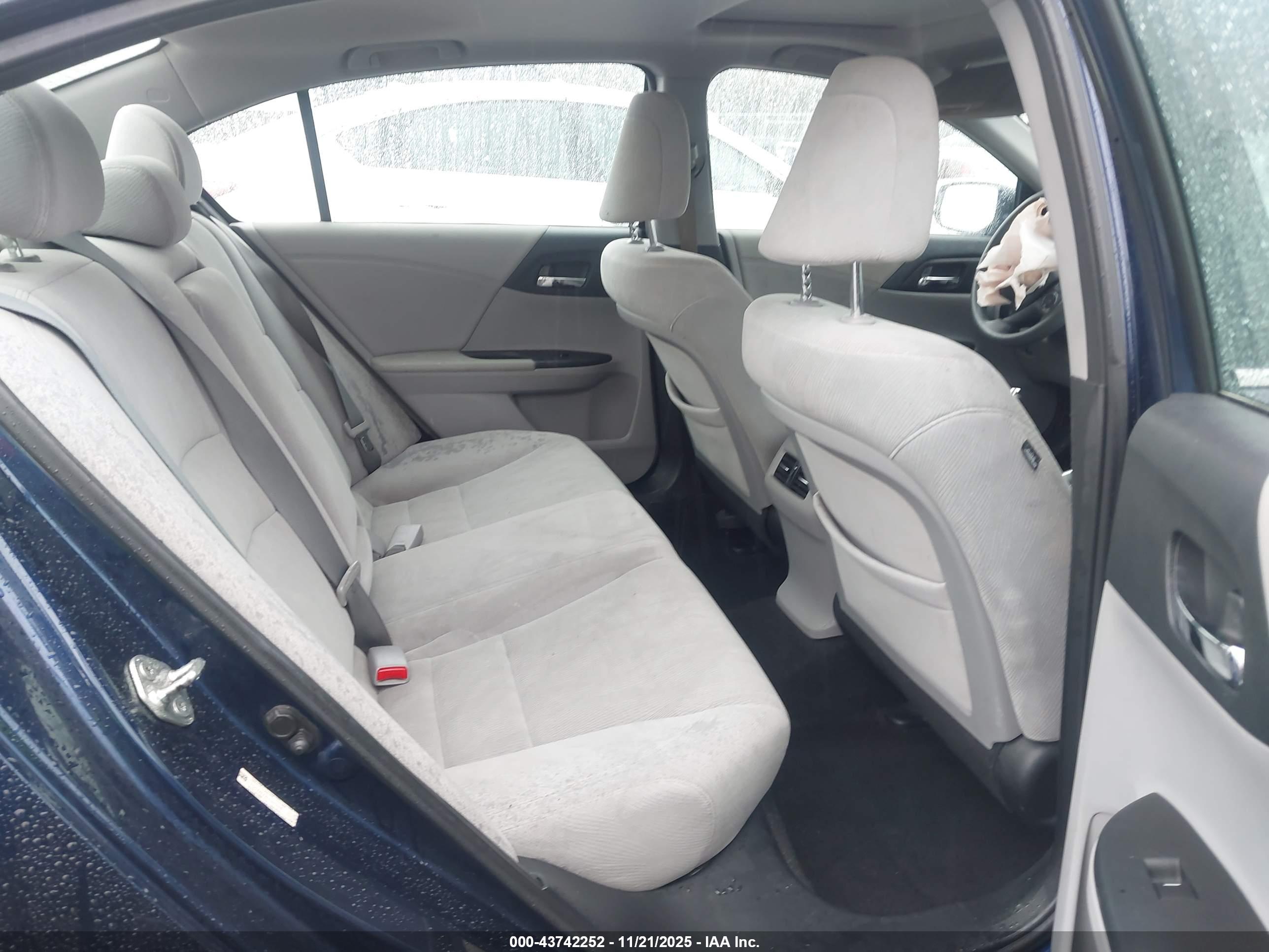 HONDA ACCORD image 8