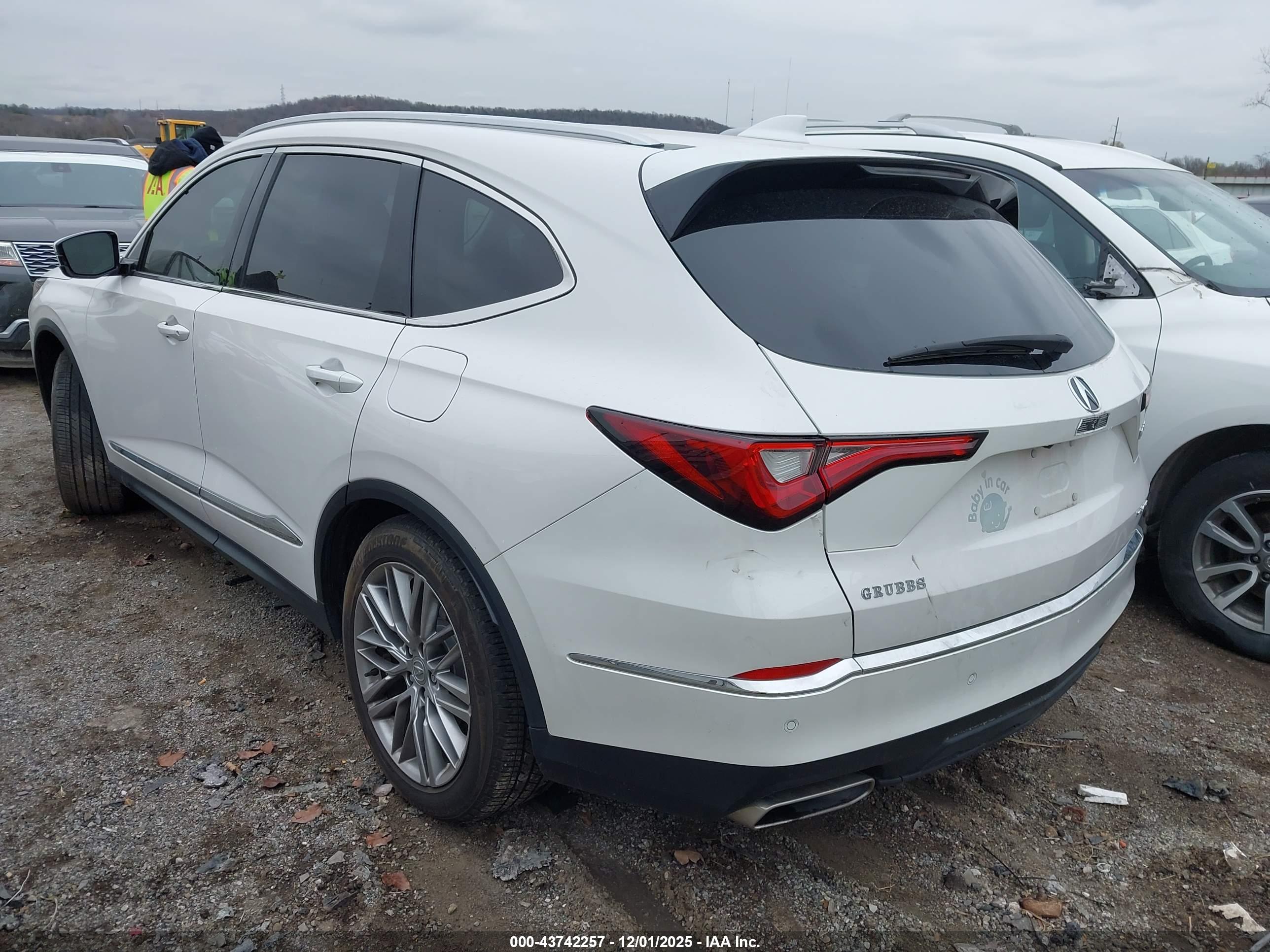 ACURA MDX image 3