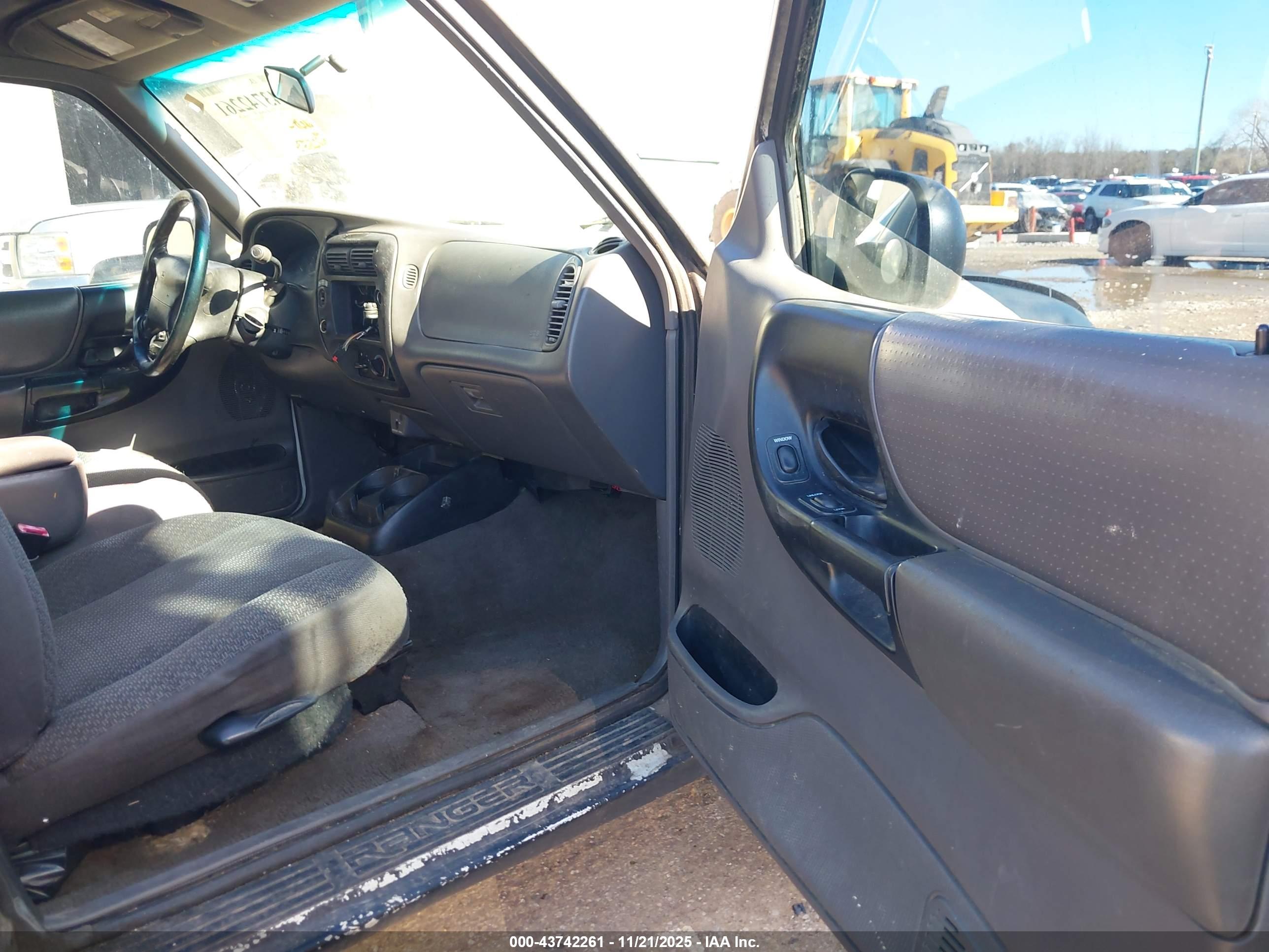 FORD RANGER image 5