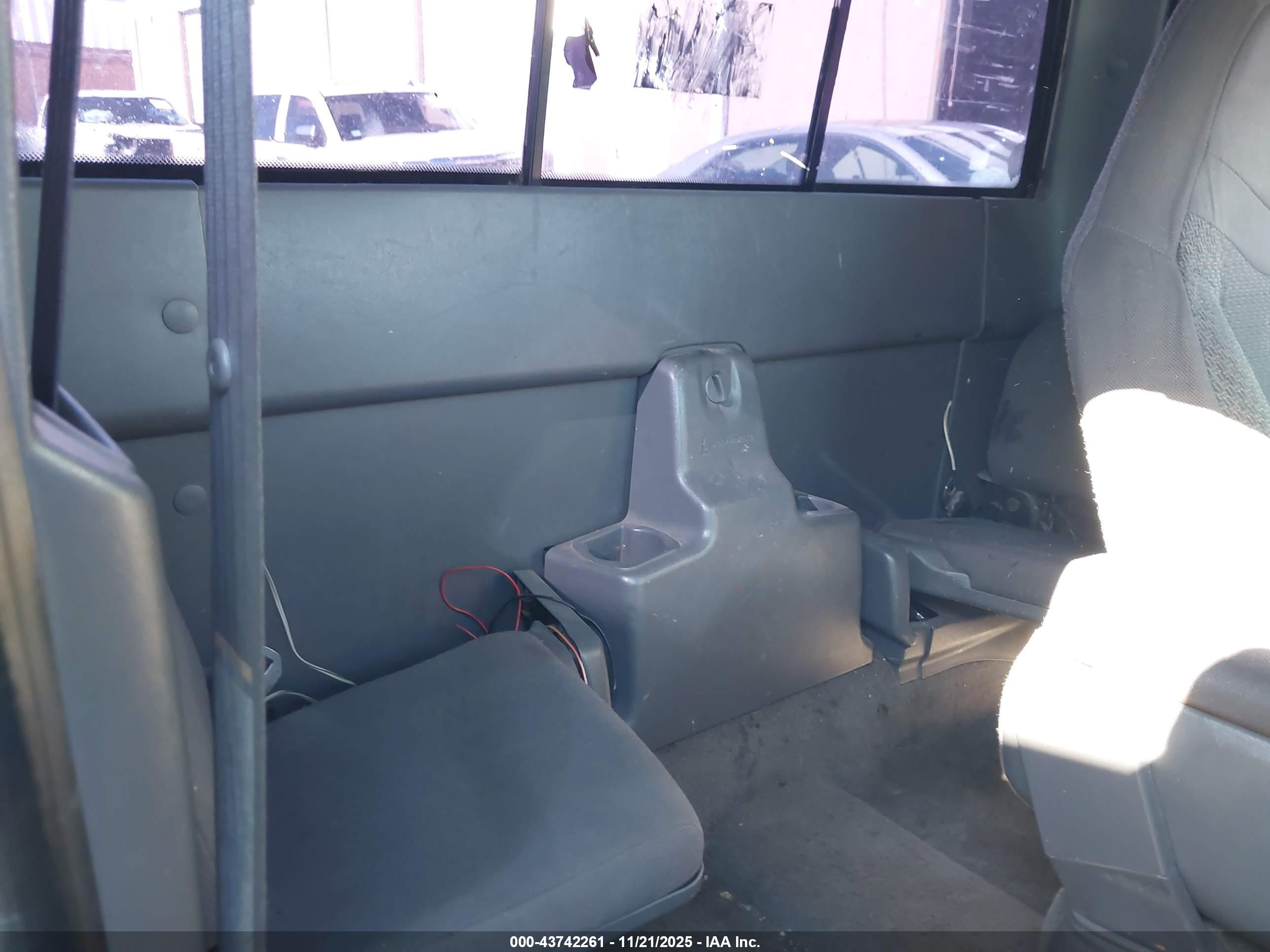 FORD RANGER image 8