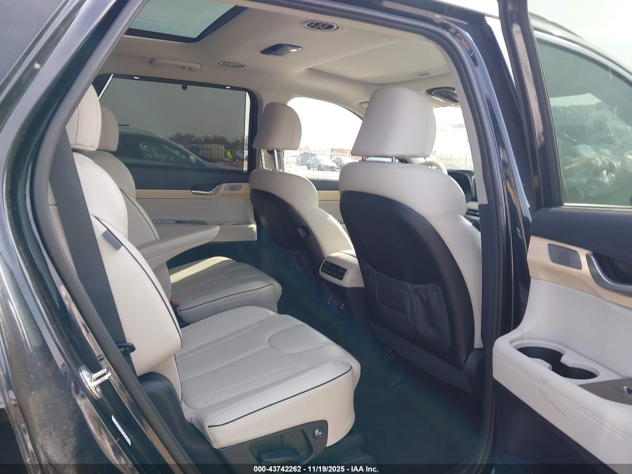 HYUNDAI PALISADE image 8