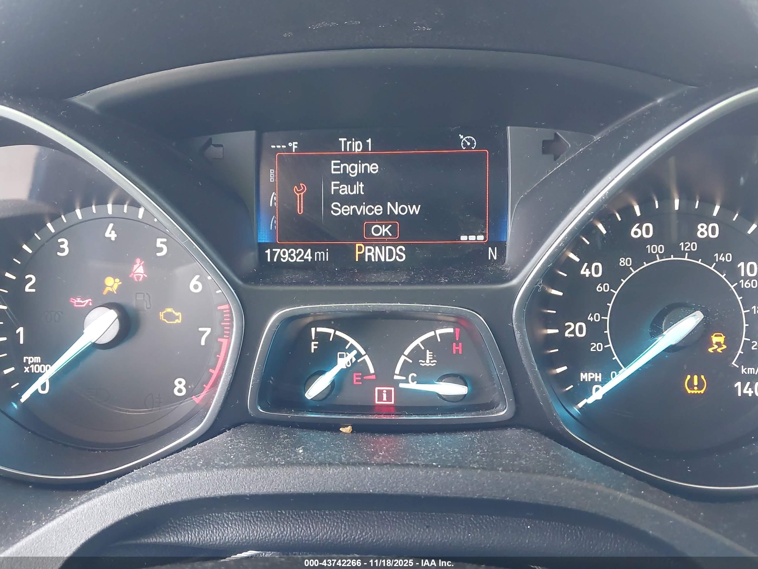 FORD ESCAPE image 7