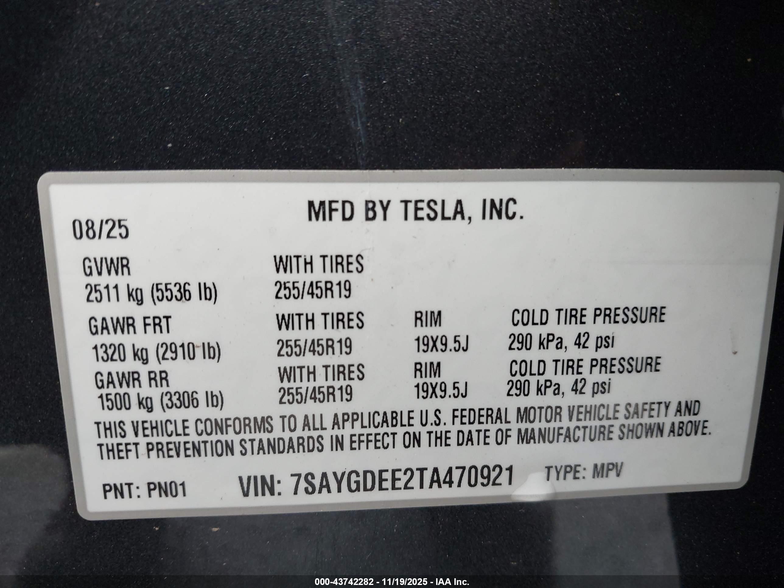 TESLA MODEL image 9