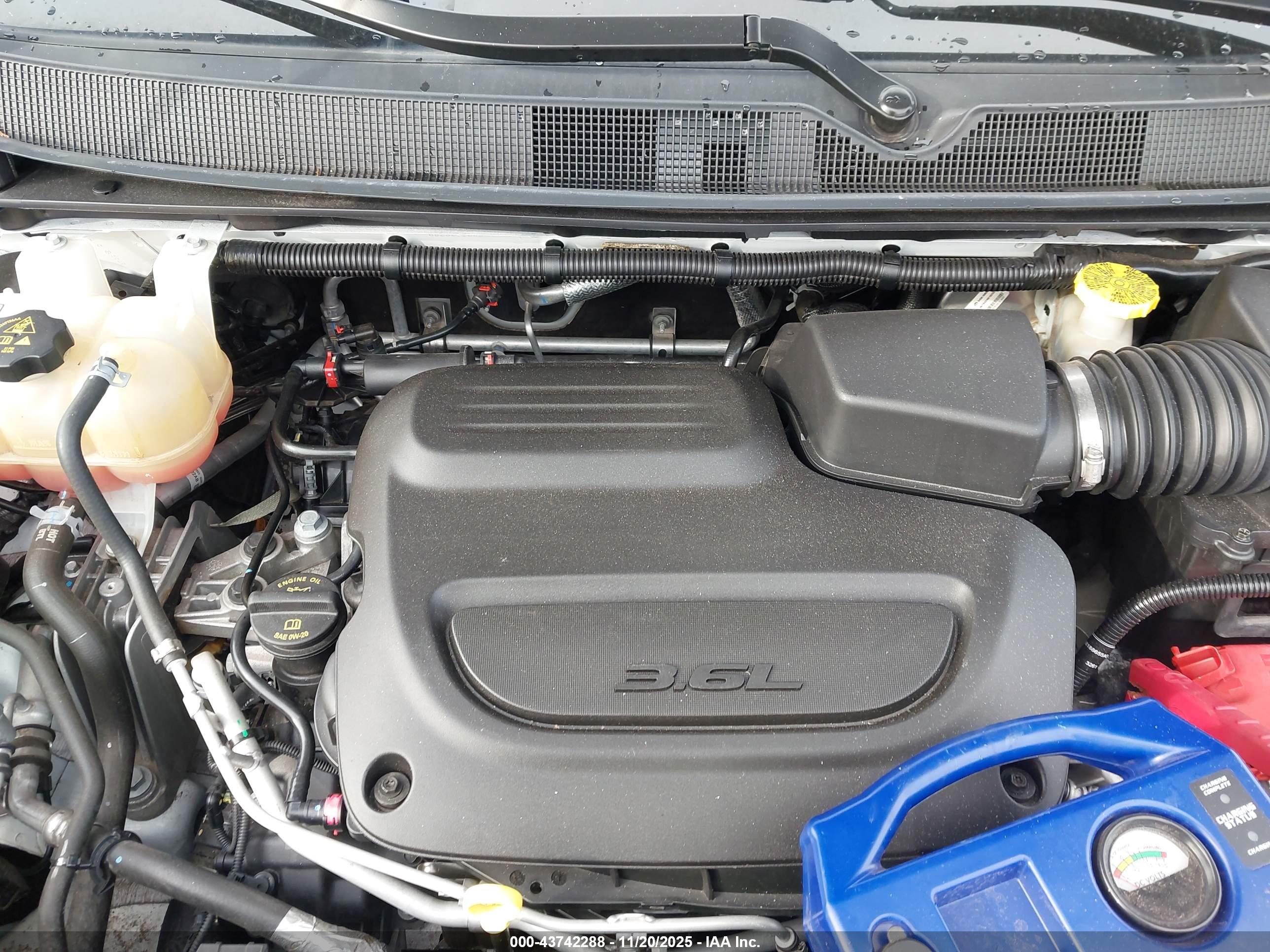 CHRYSLER PACIFICA image 10