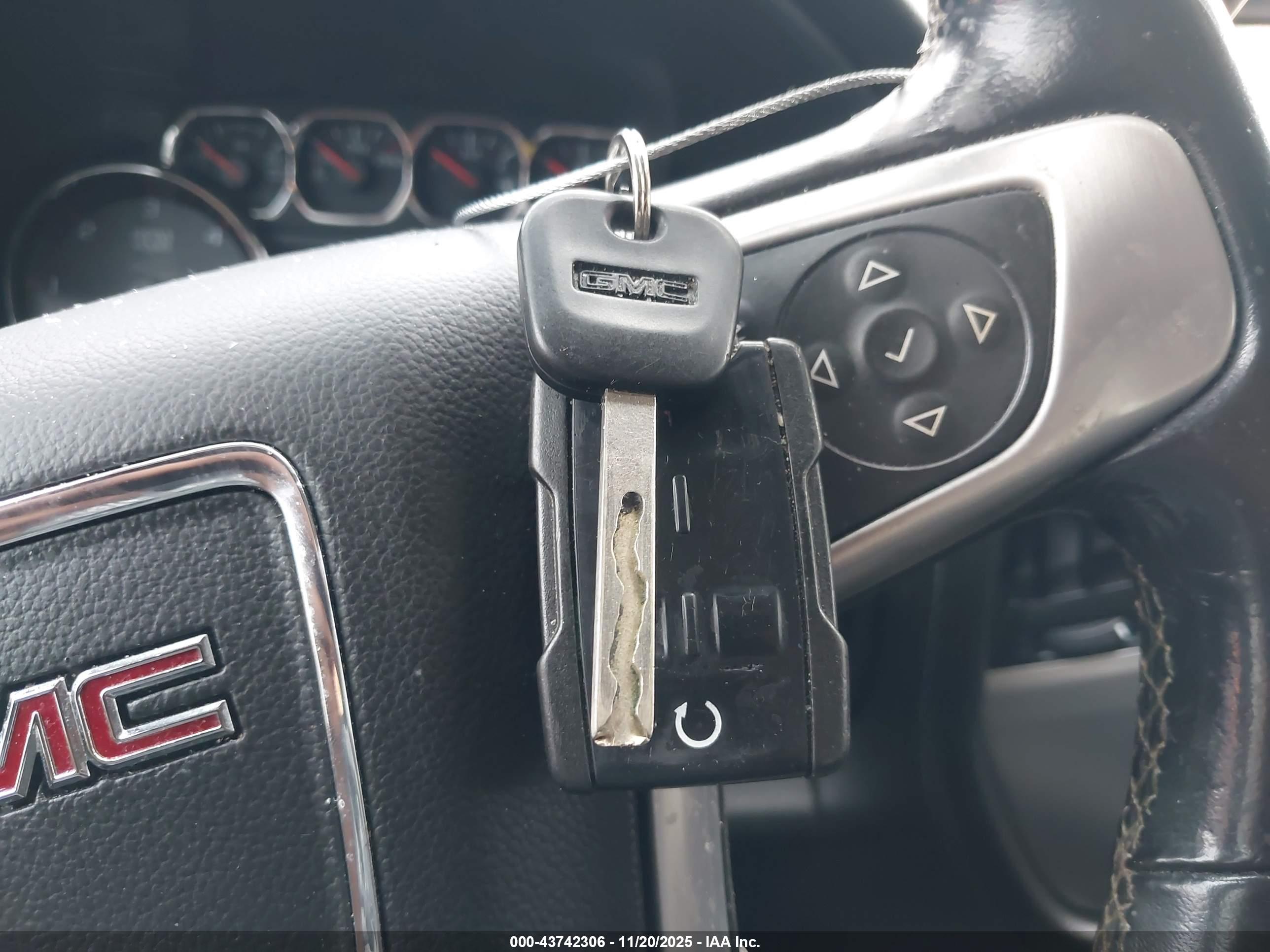 GMC SIERRA image 11