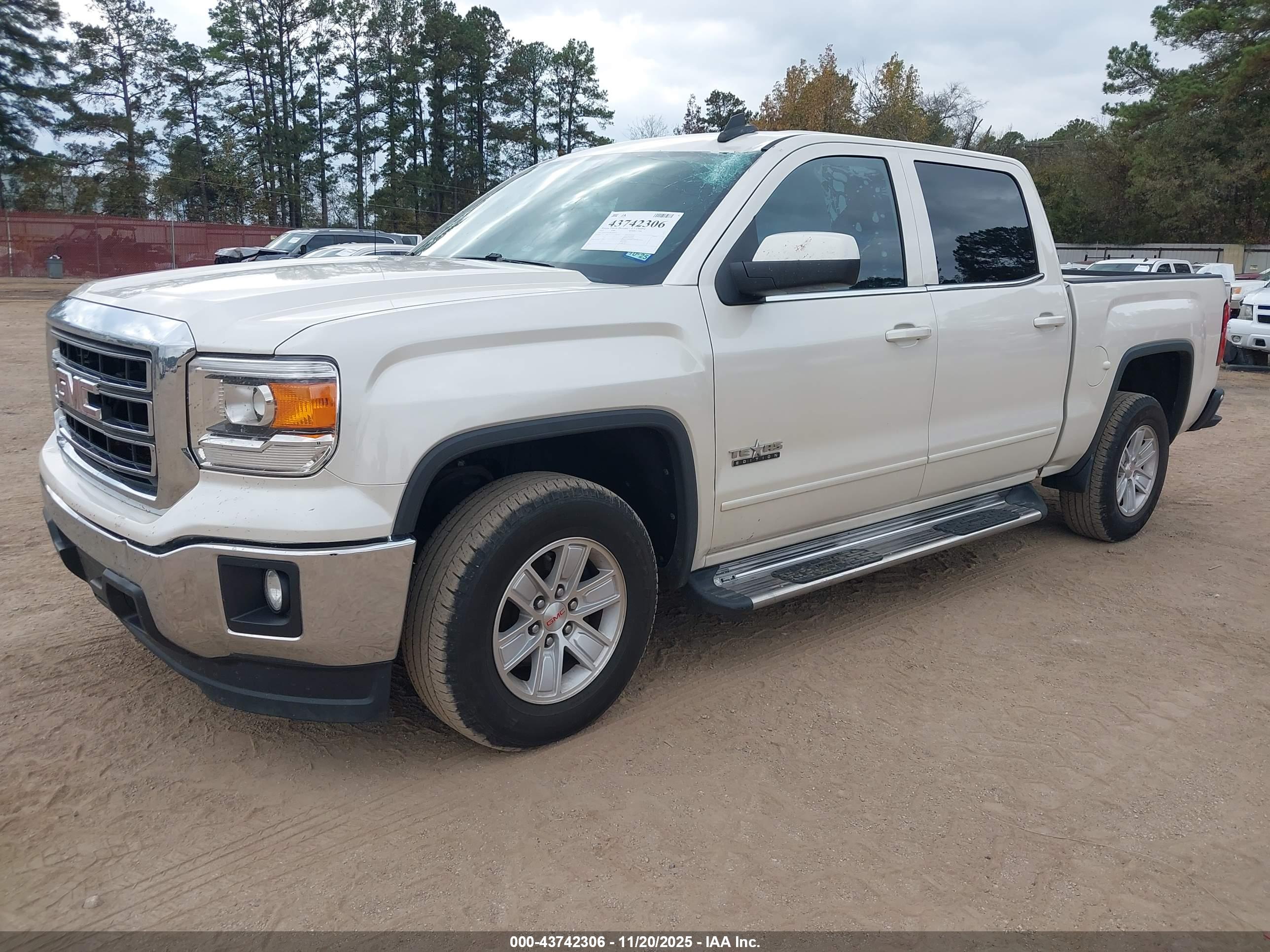 GMC SIERRA image 2