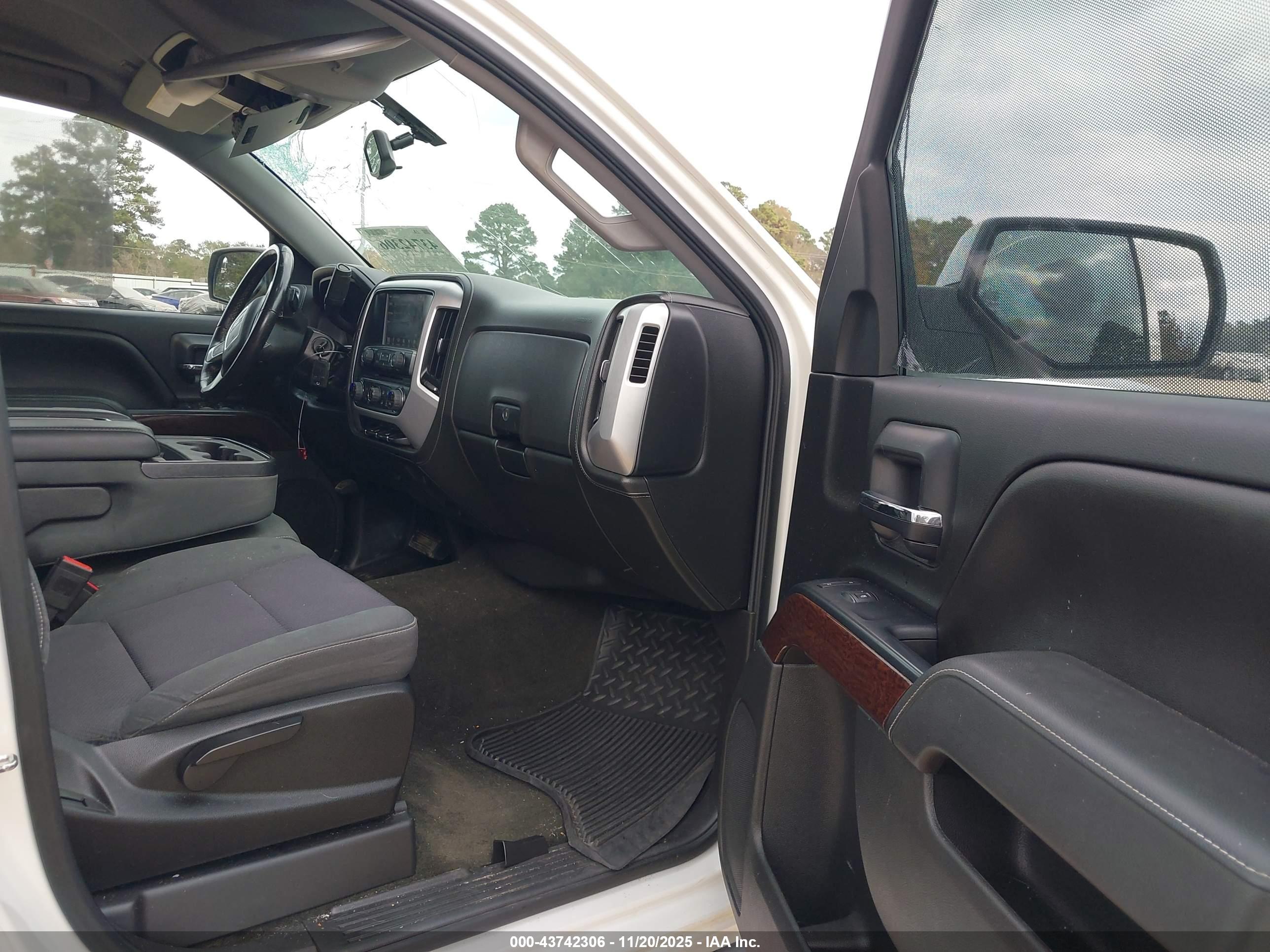 GMC SIERRA image 5