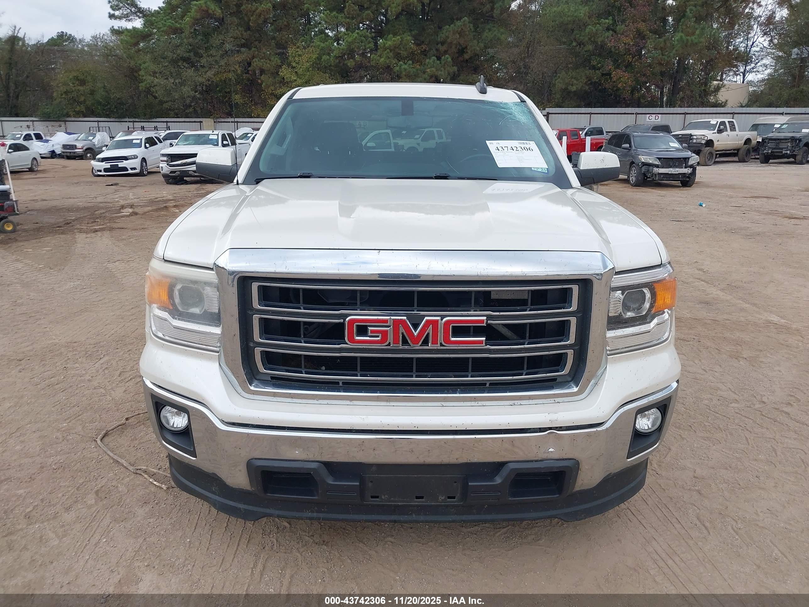 GMC SIERRA image 6