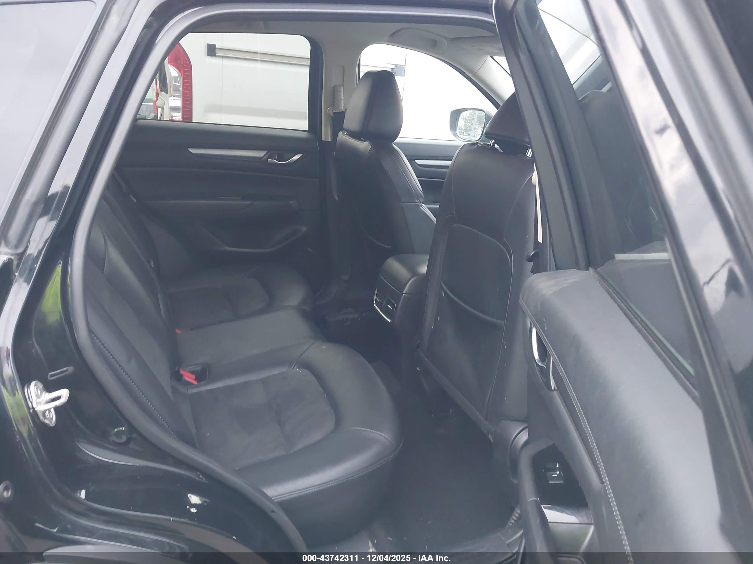MAZDA CX-5 image 8