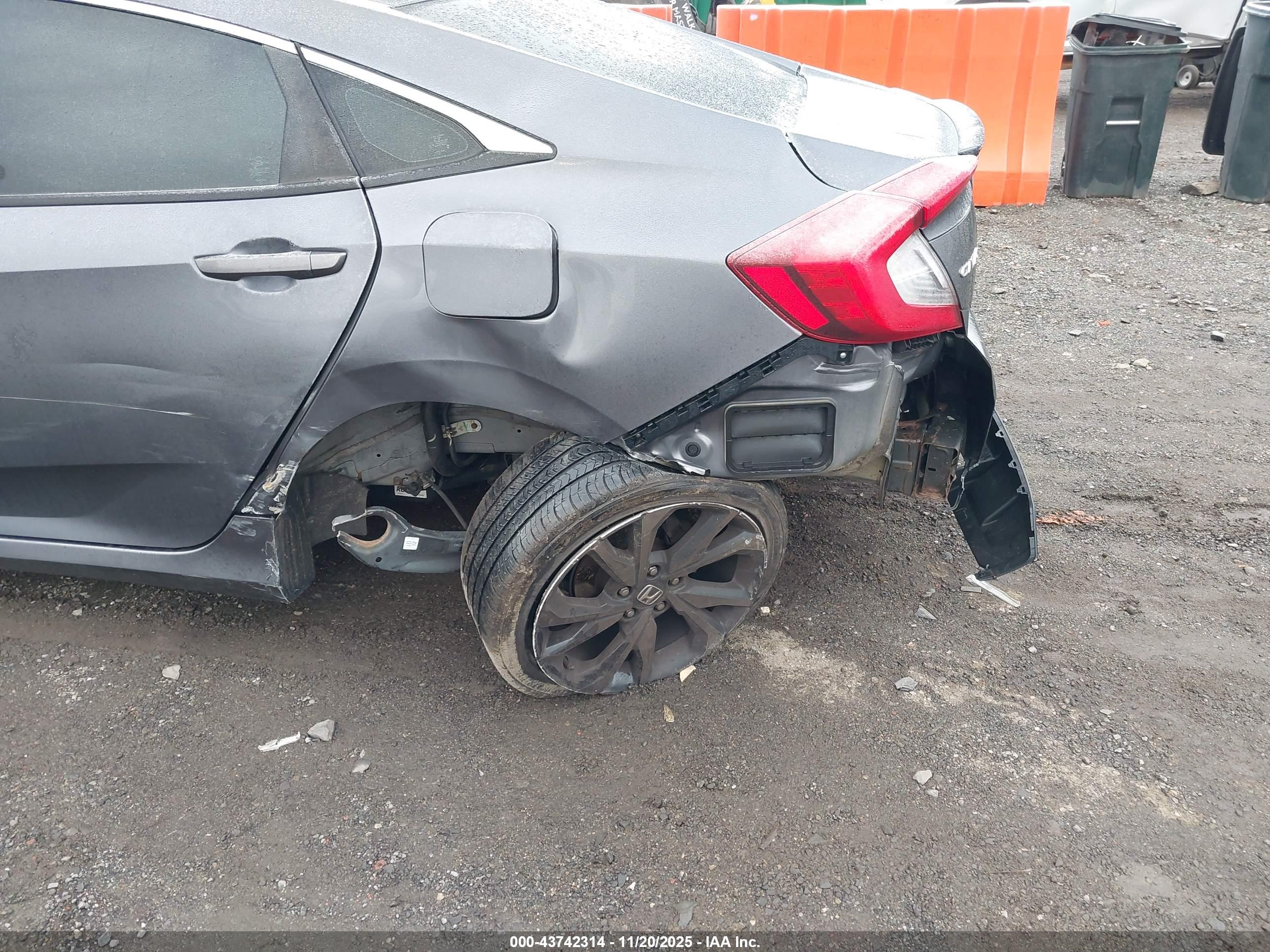 HONDA CIVIC image 6