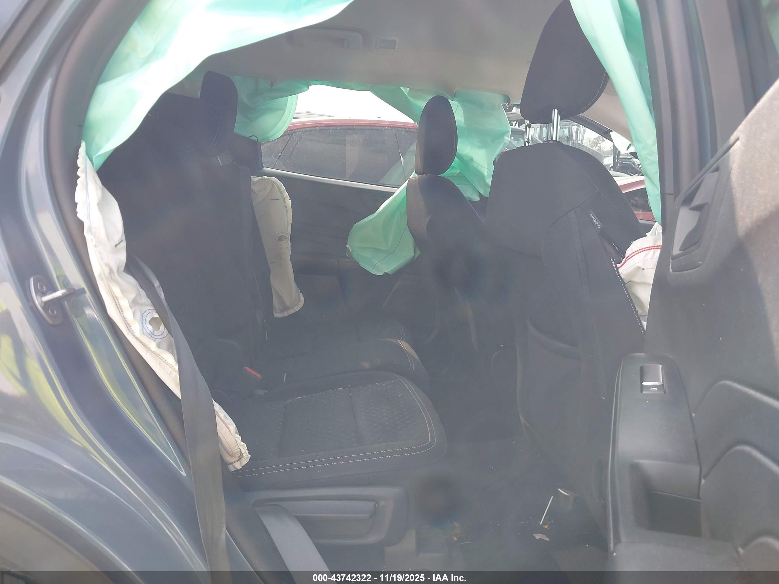 FORD ESCAPE image 8