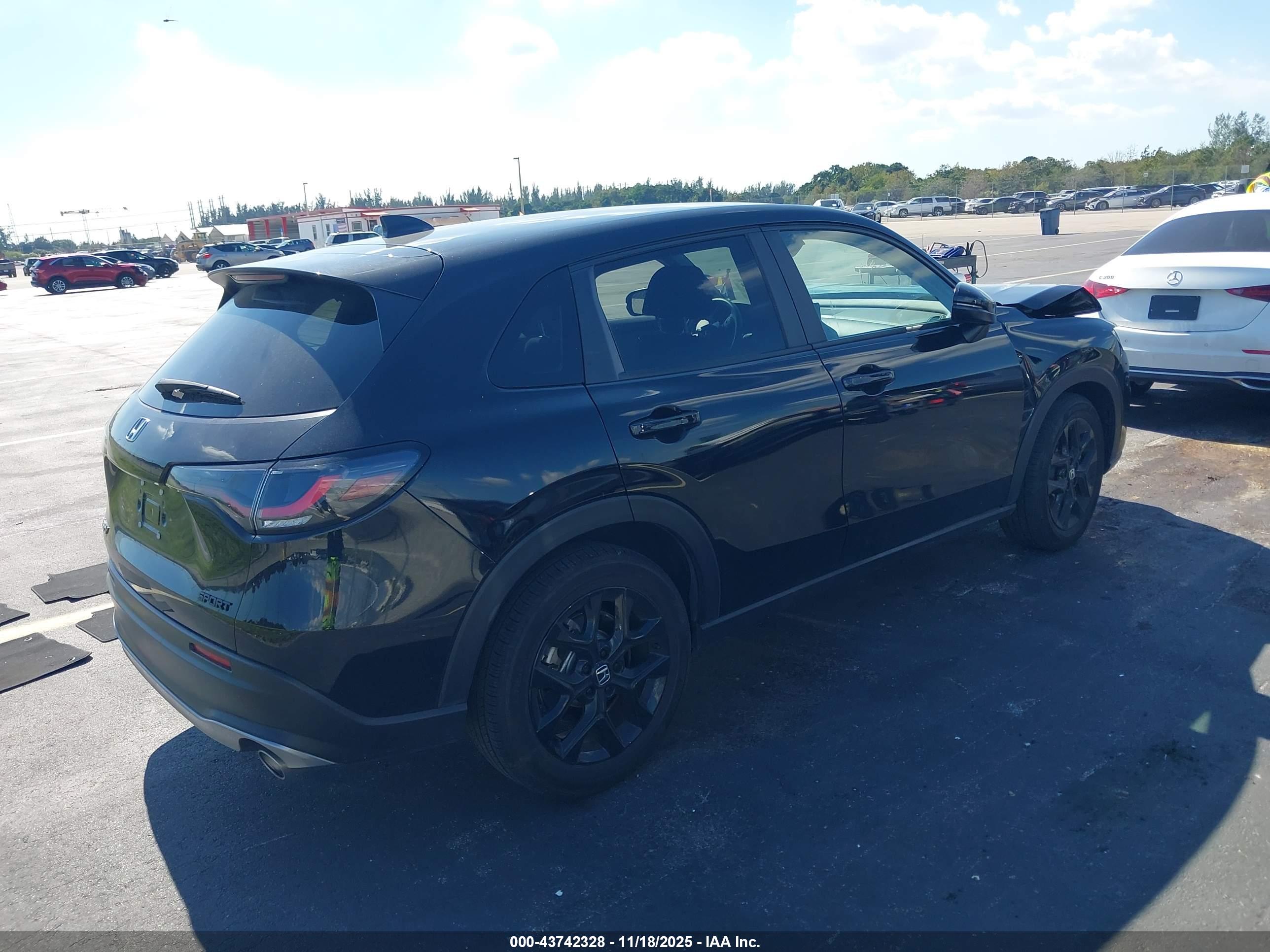 HONDA HR-V image 4