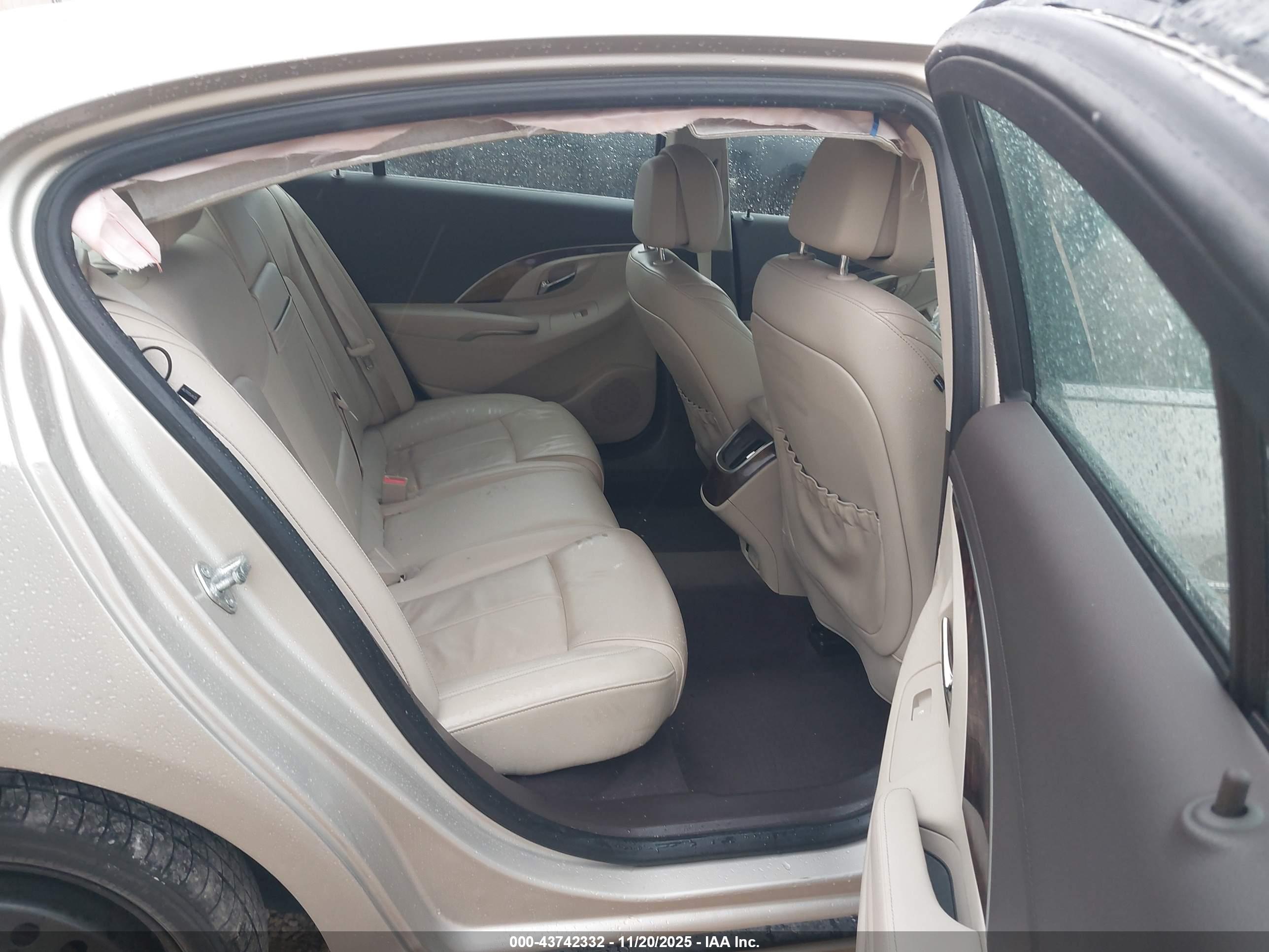 BUICK LACROSSE image 8