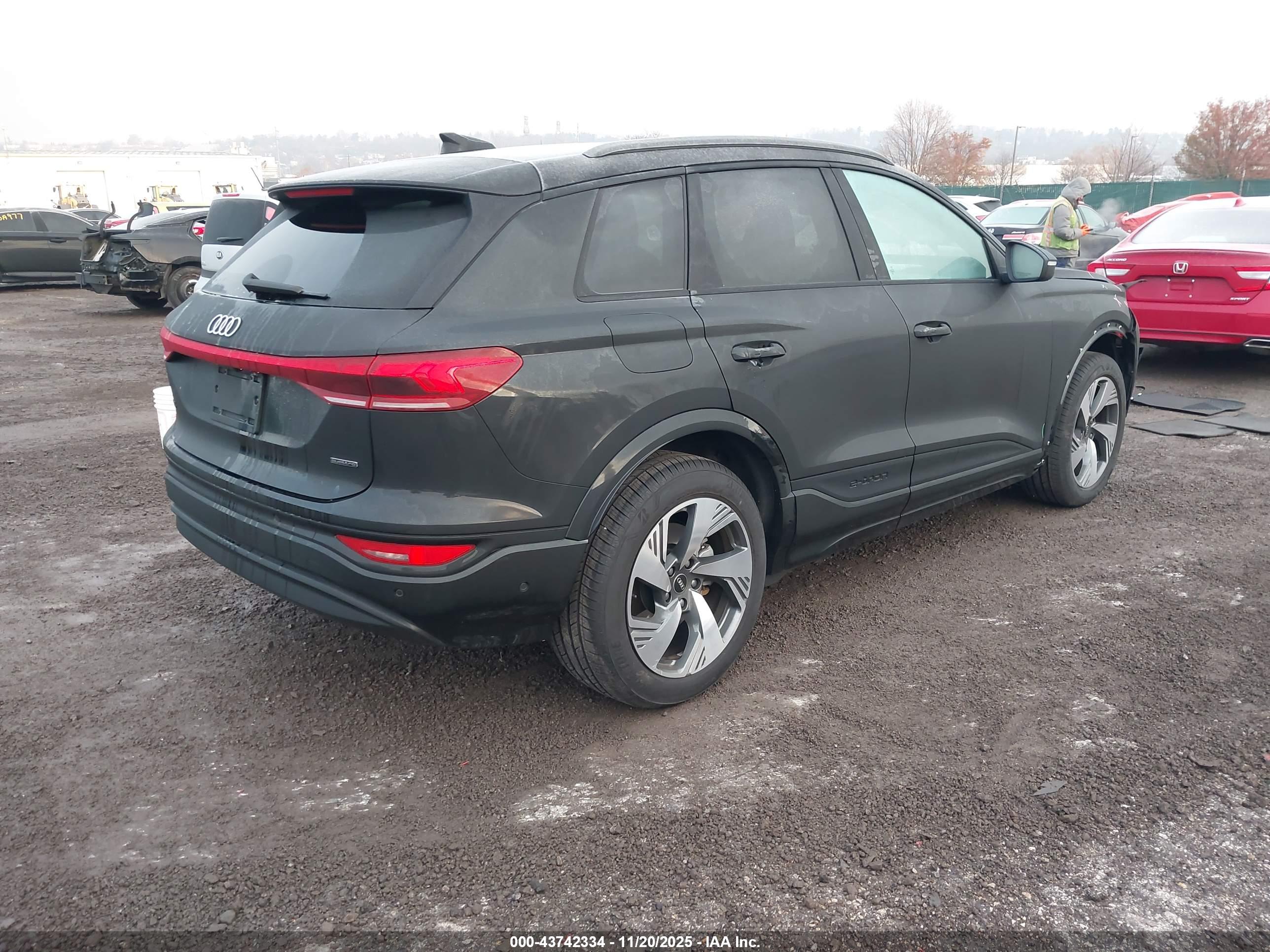 AUDI Q6 image 4
