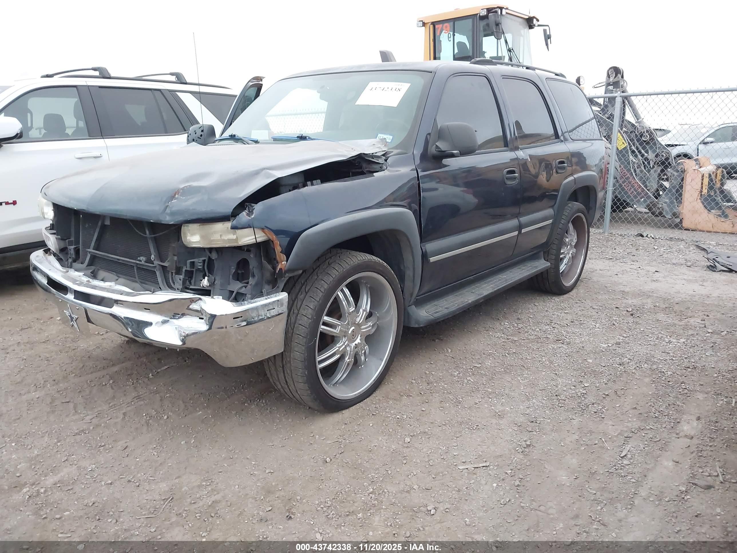 CHEVROLET TAHOE image 2