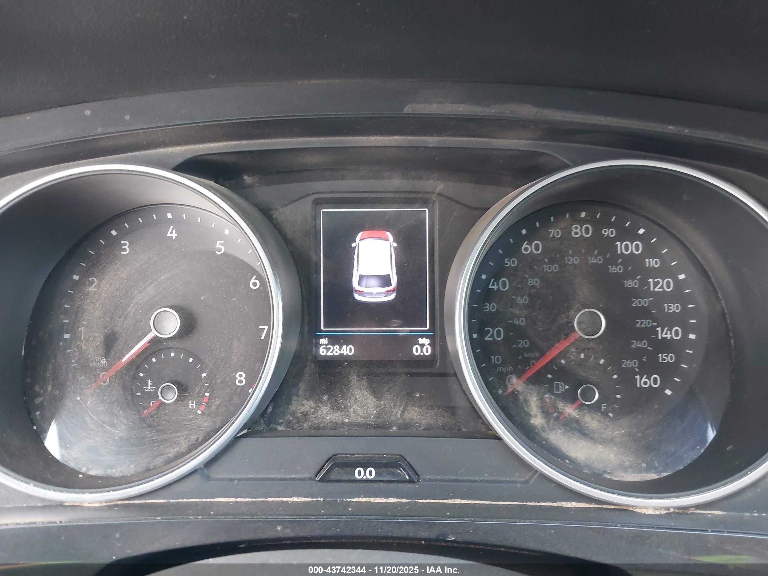VOLKSWAGEN TIGUAN image 7