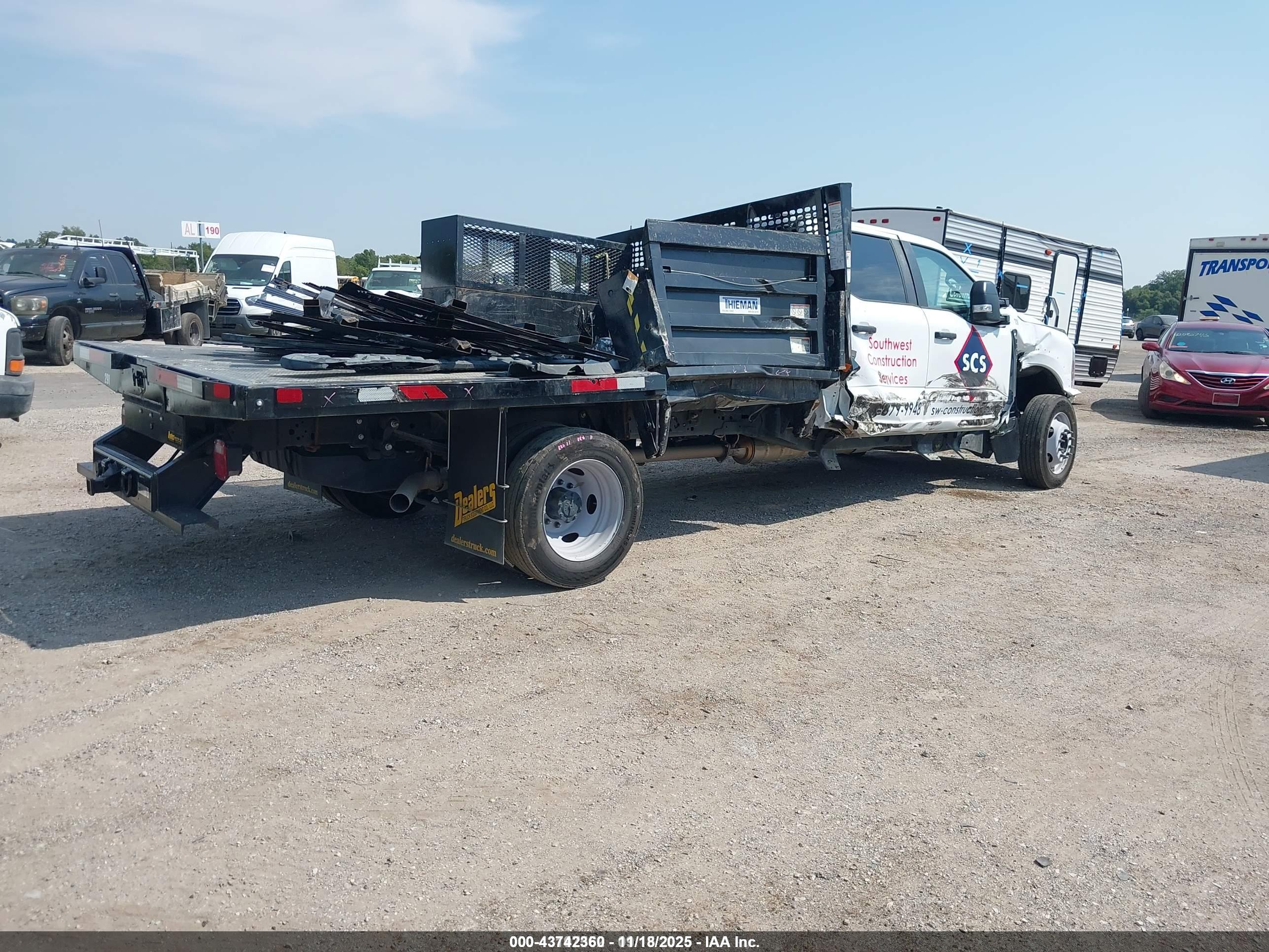 FORD F-550 image 4