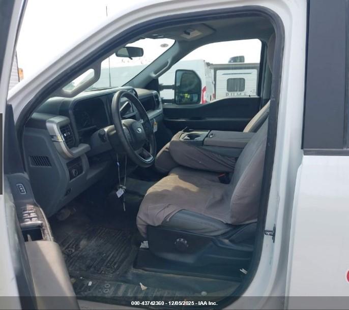 FORD F-550 image 5