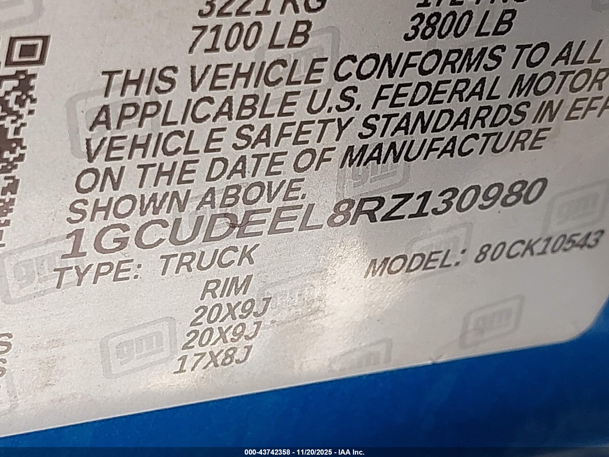 CHEVROLET SILVERADO image 9