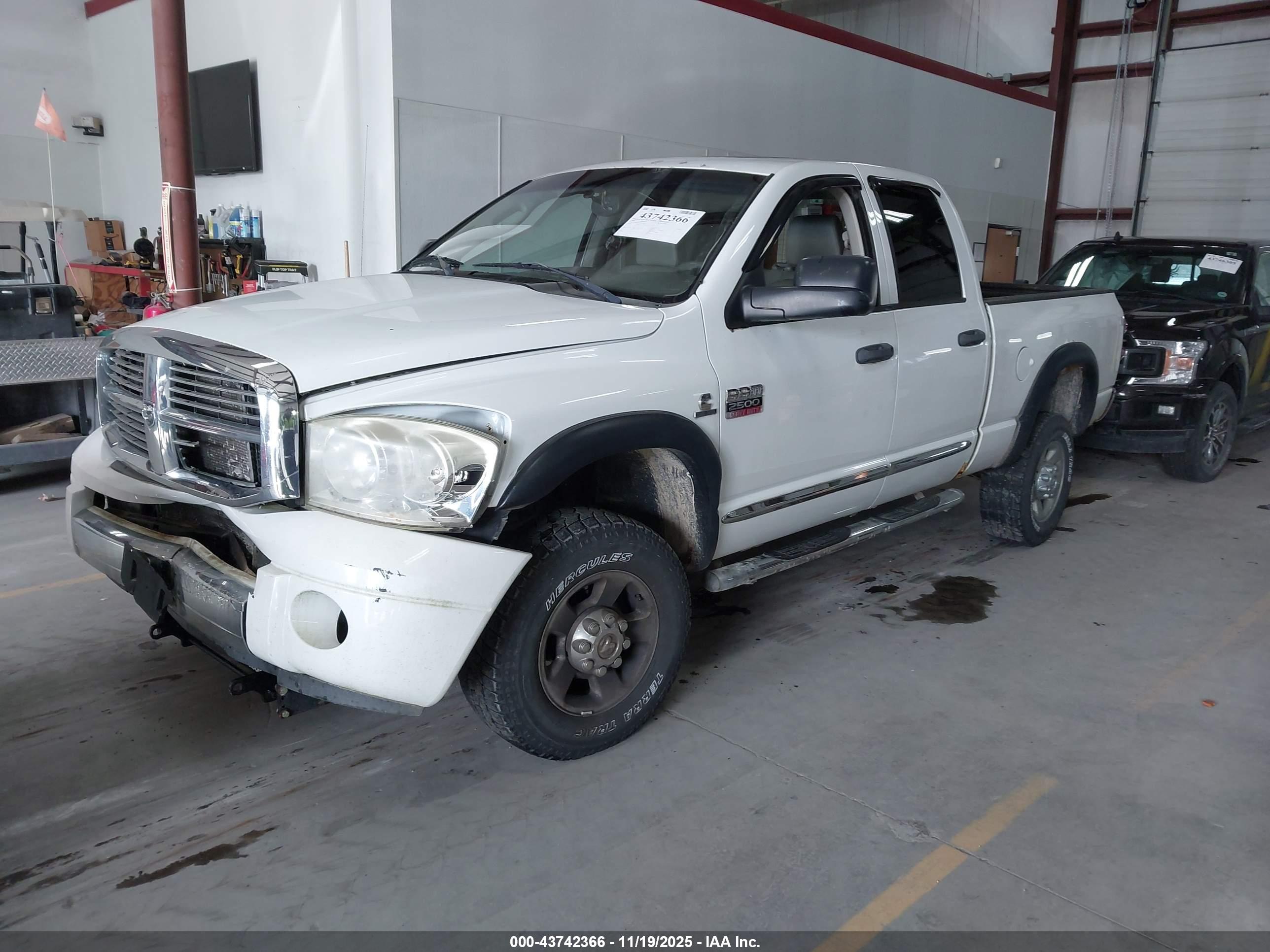 DODGE RAM image 2