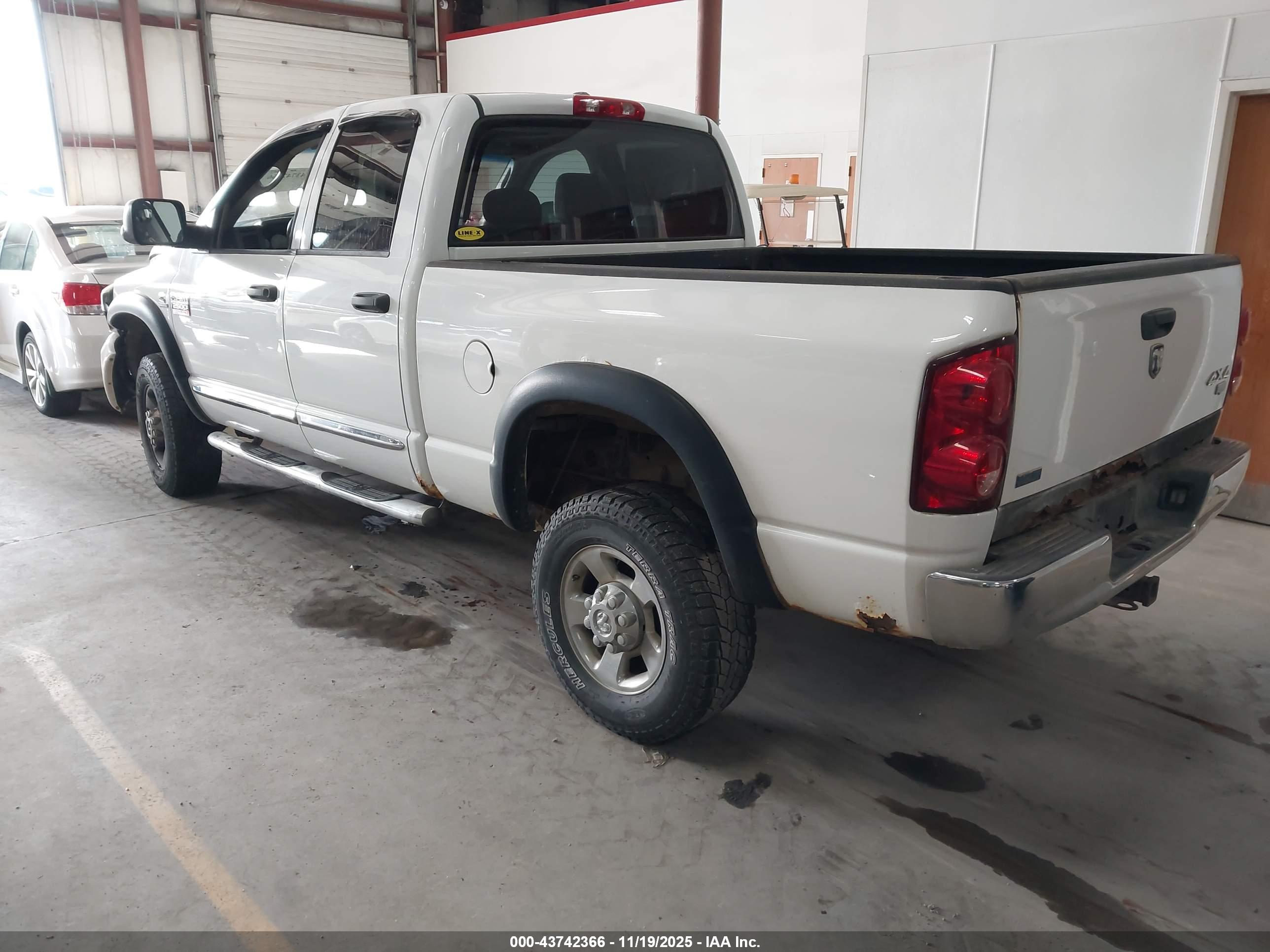 DODGE RAM image 3