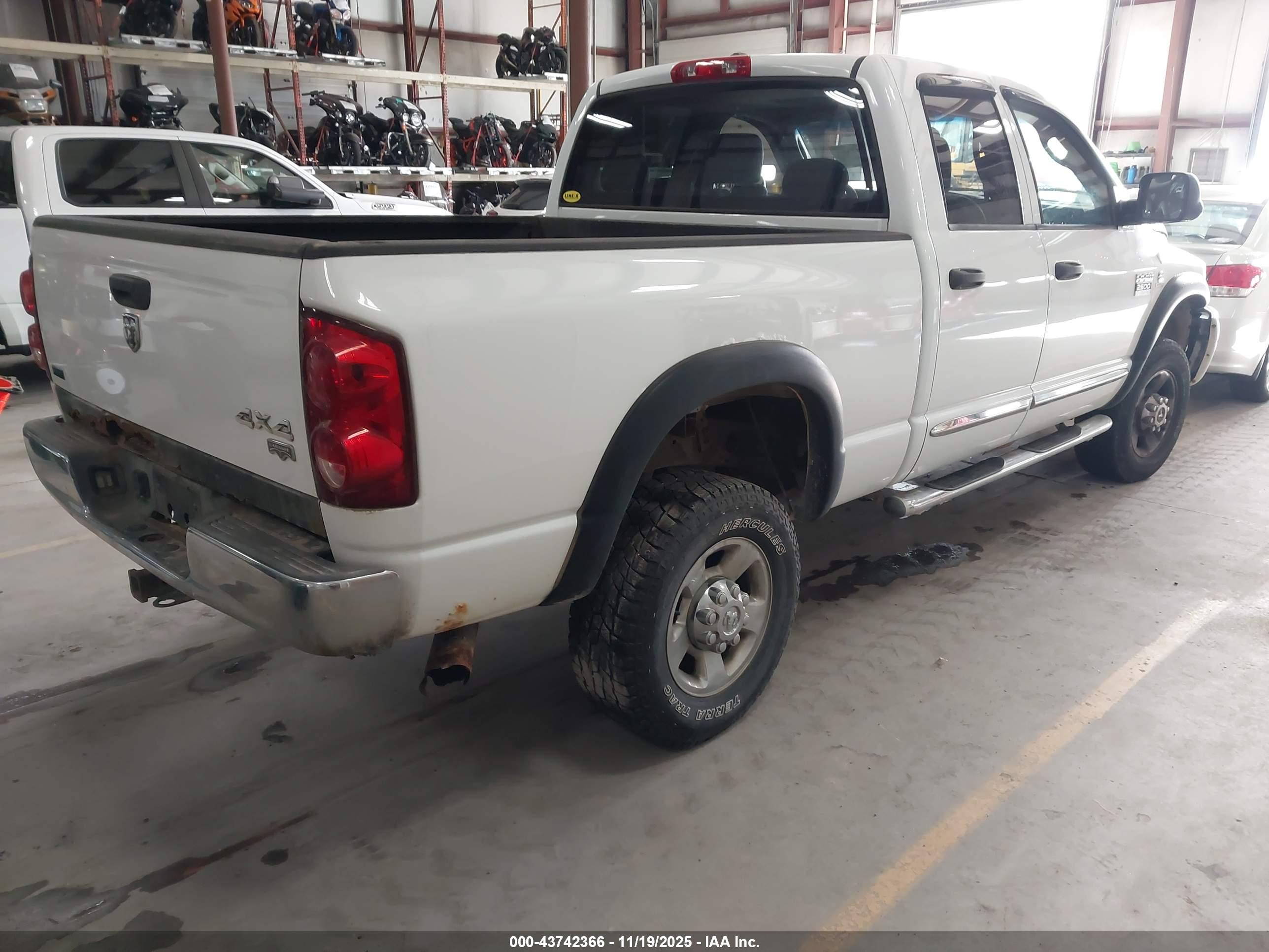 DODGE RAM image 4