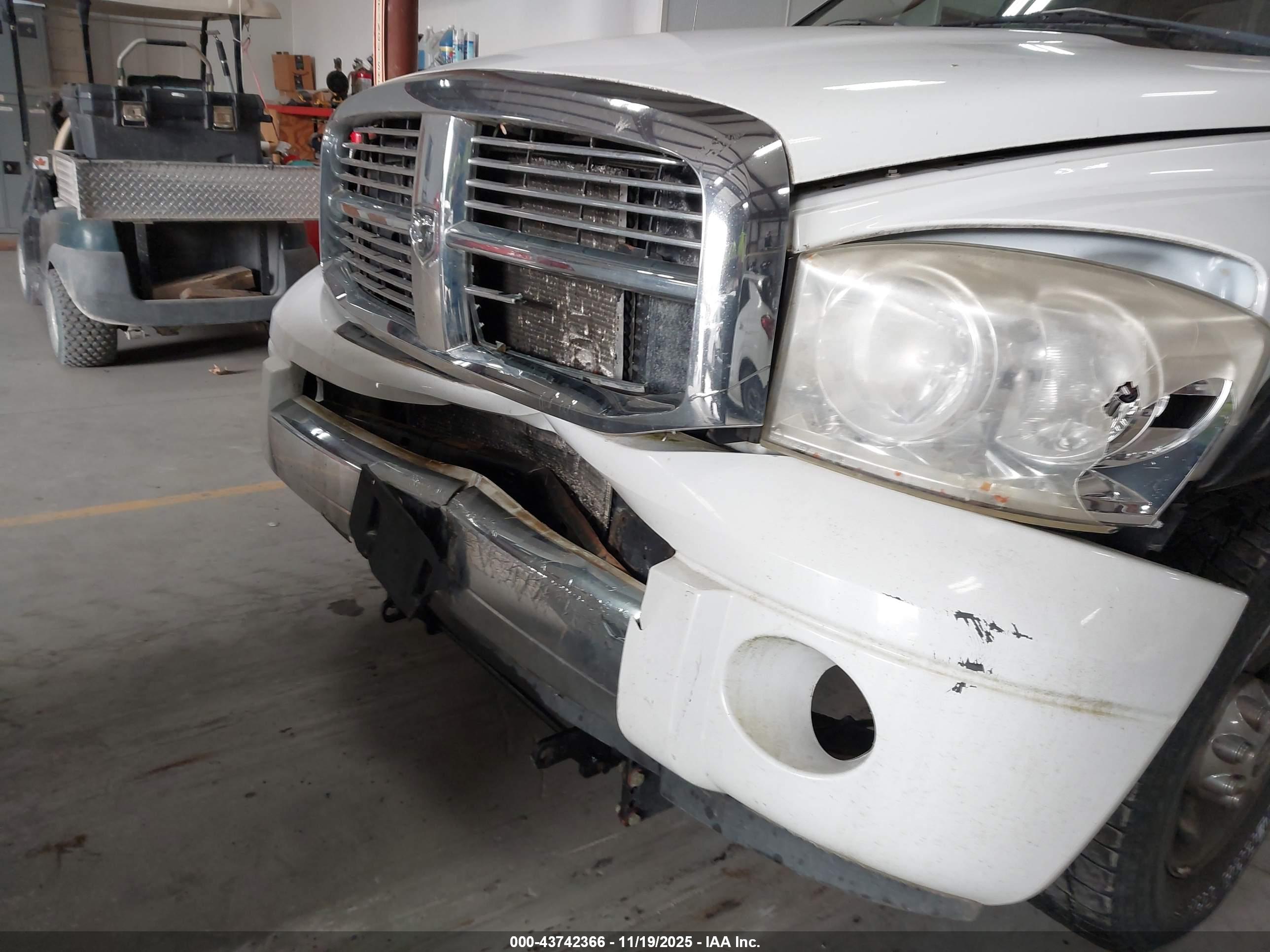 DODGE RAM image 6
