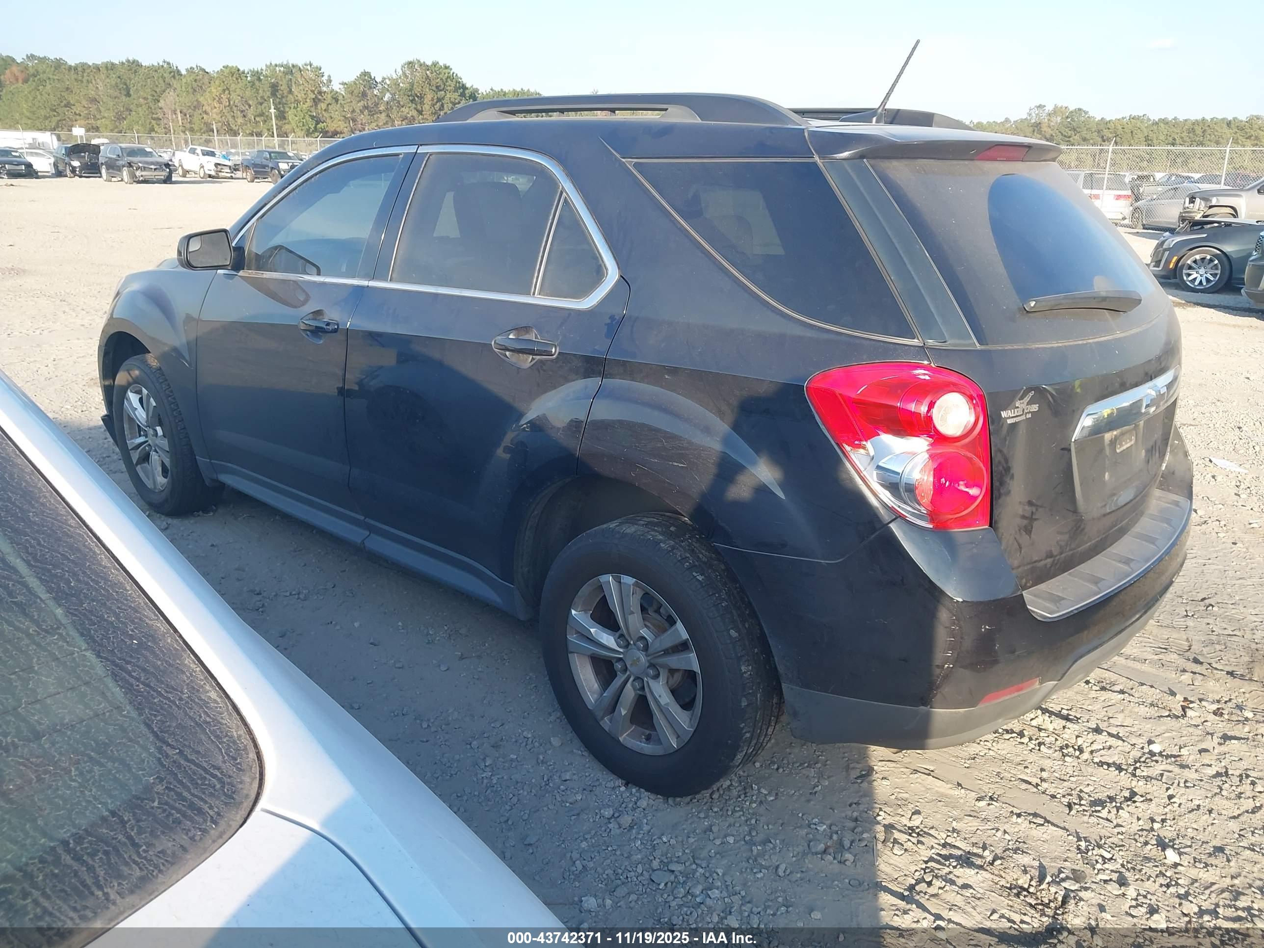 CHEVROLET EQUINOX image 3