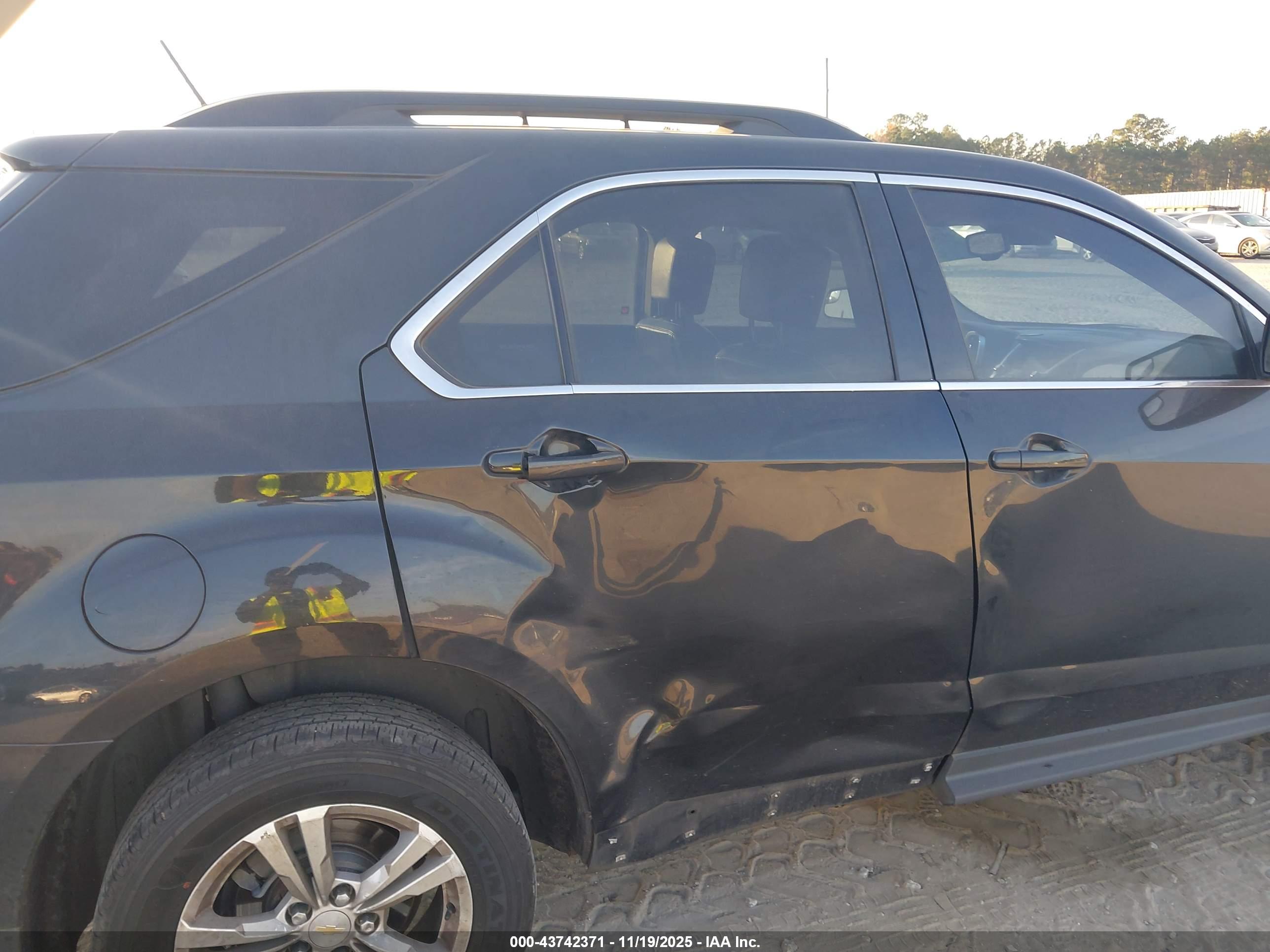 CHEVROLET EQUINOX image 6